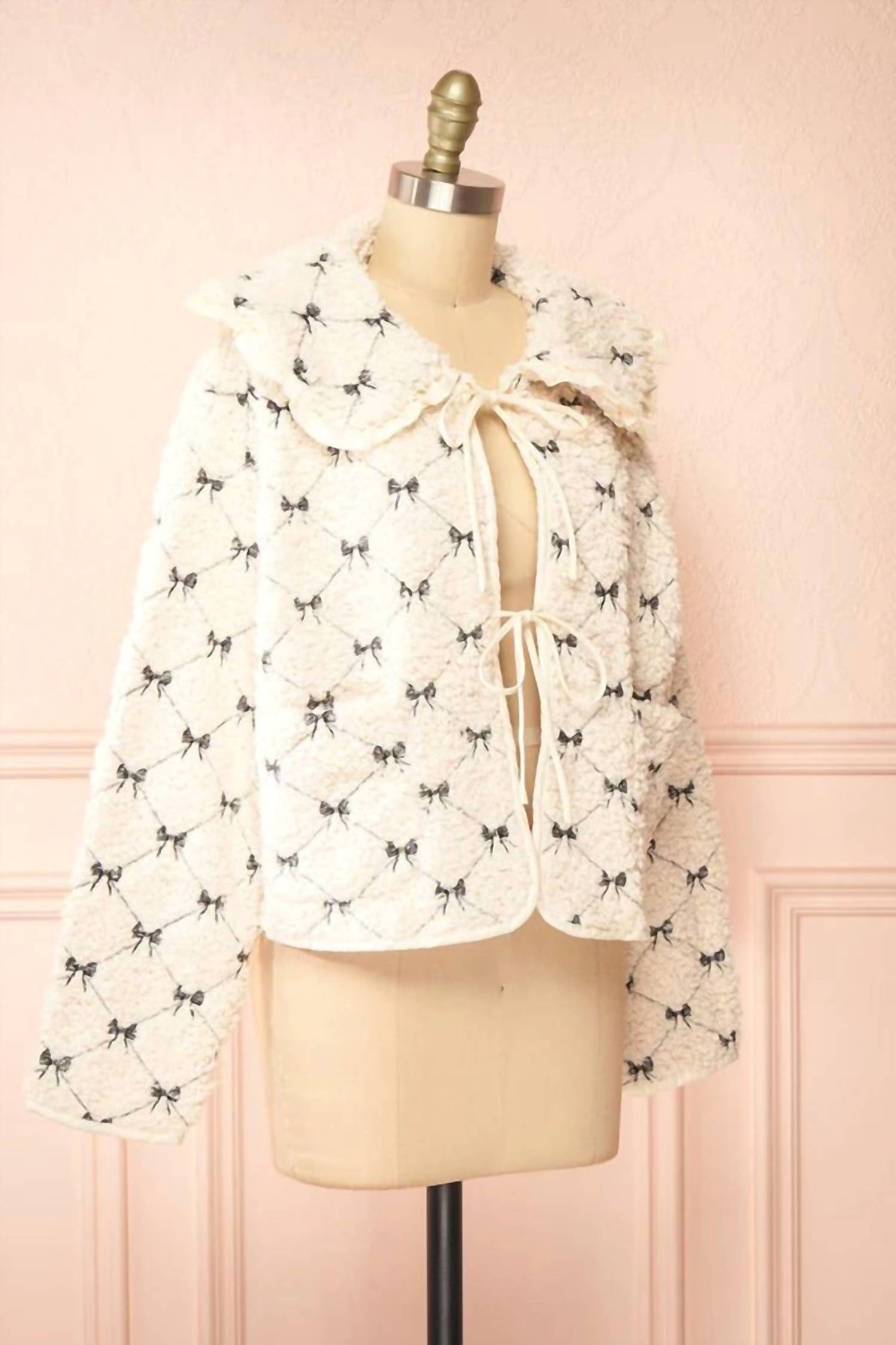 Mable - Bow Embroidered Quilted Sherpa Jacket