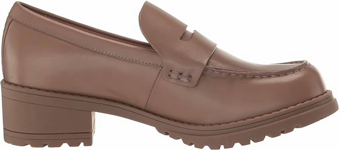 Cole Haan - महिलाओं के लिए केमिया राउंडेड टो स्लिप ऑन ब्लॉक हील्ड लोफर्स