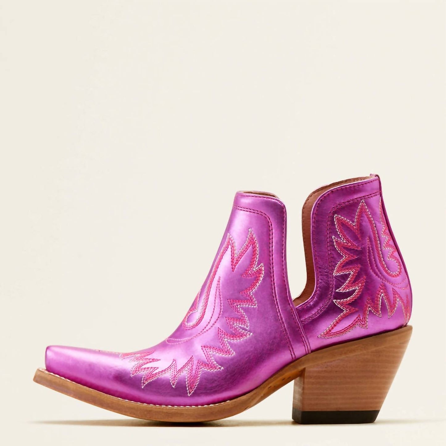 Ariat - महिला डिक्सन एक्स टो वेस्टर्न बूटी
