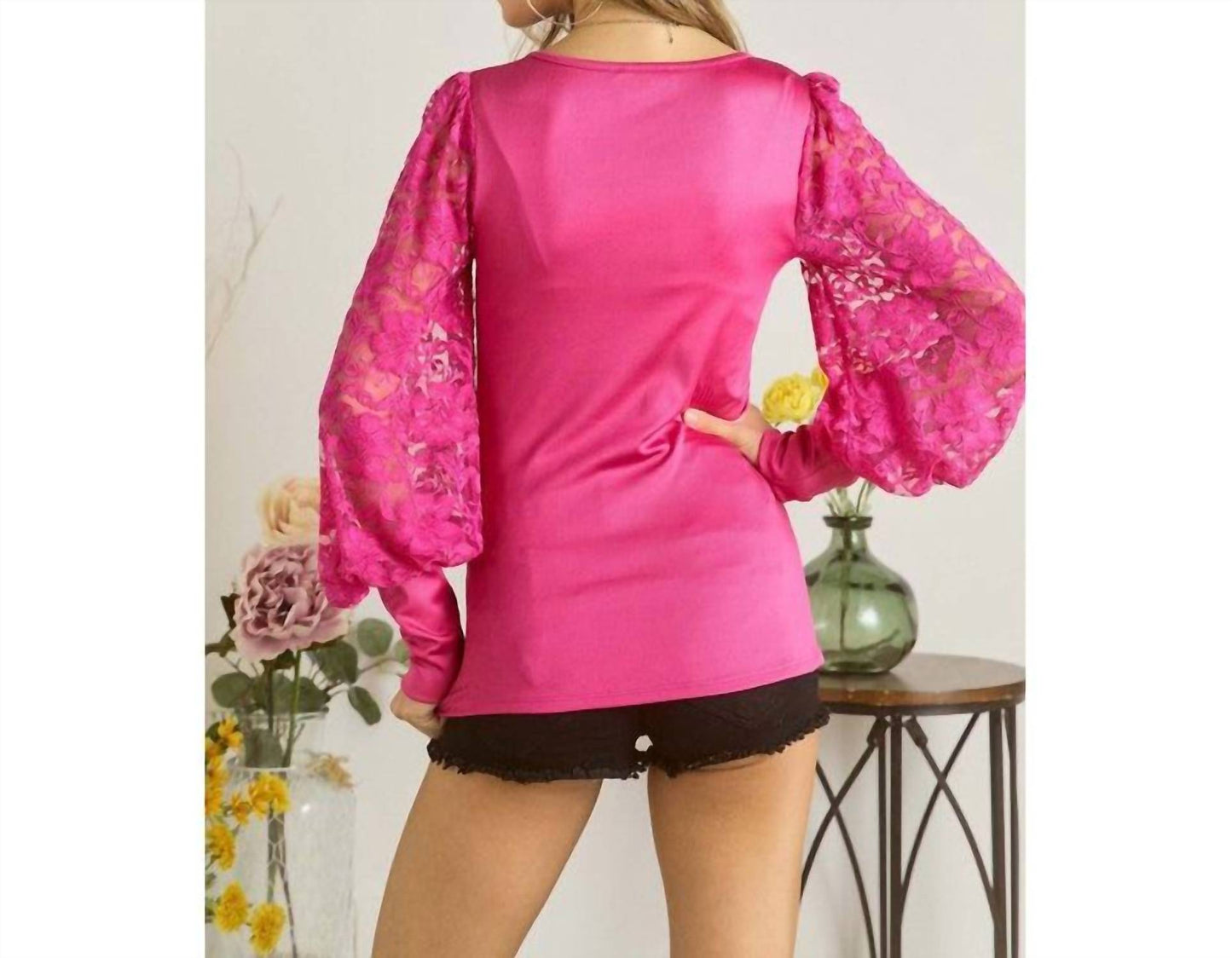 Adora - Top With Lace Balloon Sleeves