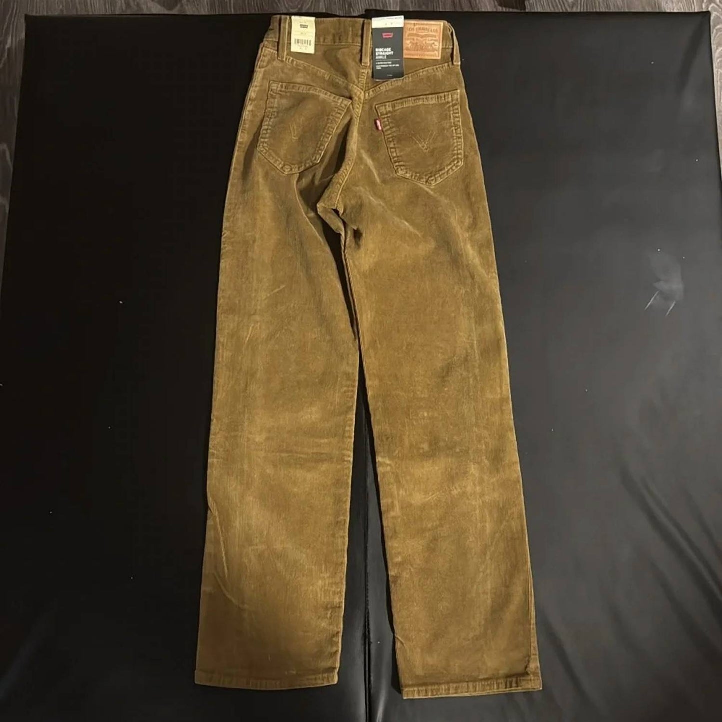 Levi'S - Premium Ribcage Straight Ankle Corduroy Jeans