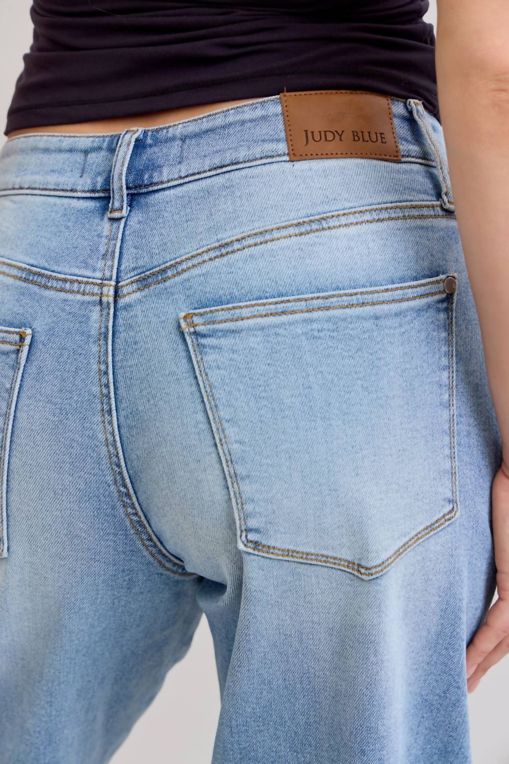 Judy Blue - Wilhemina Rigid Magic Twisted Side Seam Jeans