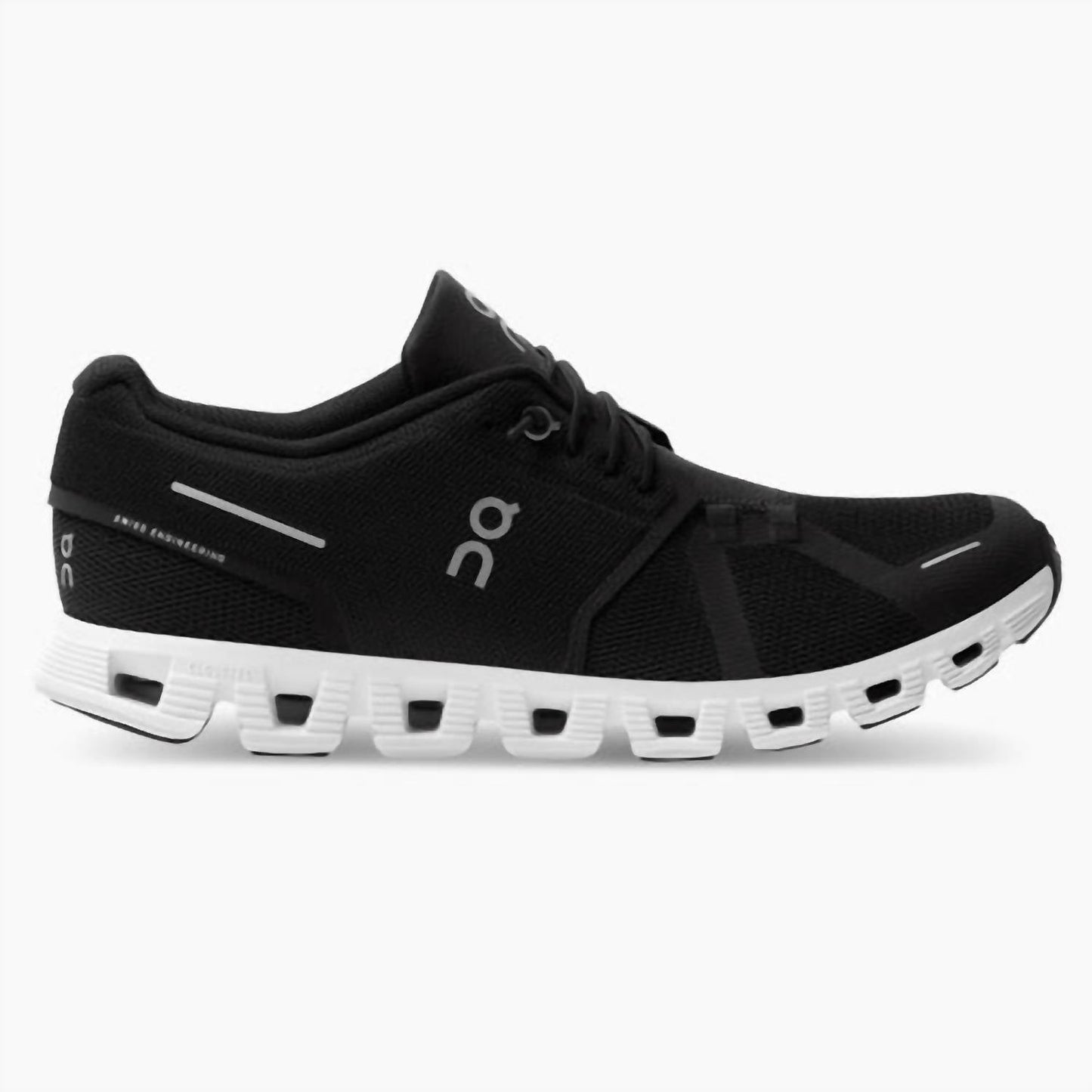 On Running - महिलाओं के CLOUD V5 रनिंग शूज़
