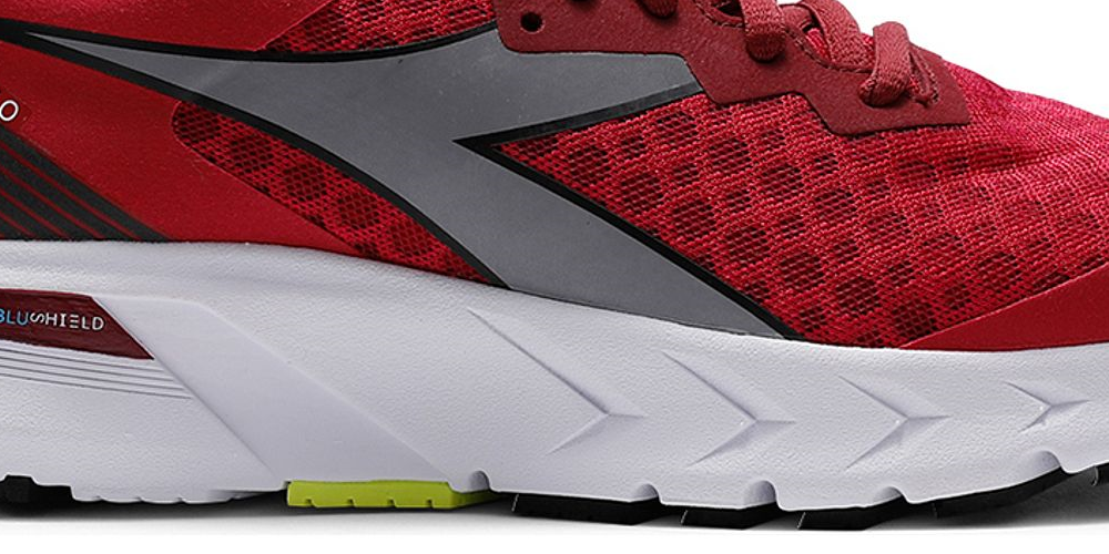 Diadora Women's Mythos Blushield Volo Running Shoes Red
