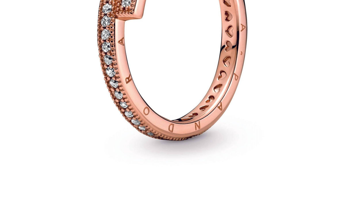 Pandora - Women's Sparkling Overlapping Ring