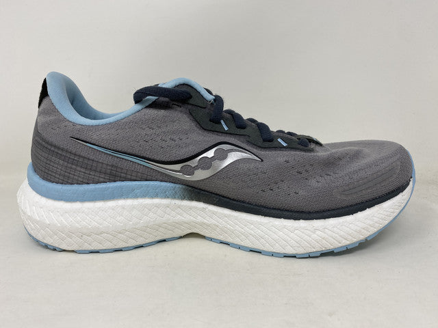 Saucony महिलाओं के Triumph 19 रनिंग शूज़ अलॉय/पाउडर ग्रे साइज़ 6.5 B (M) US