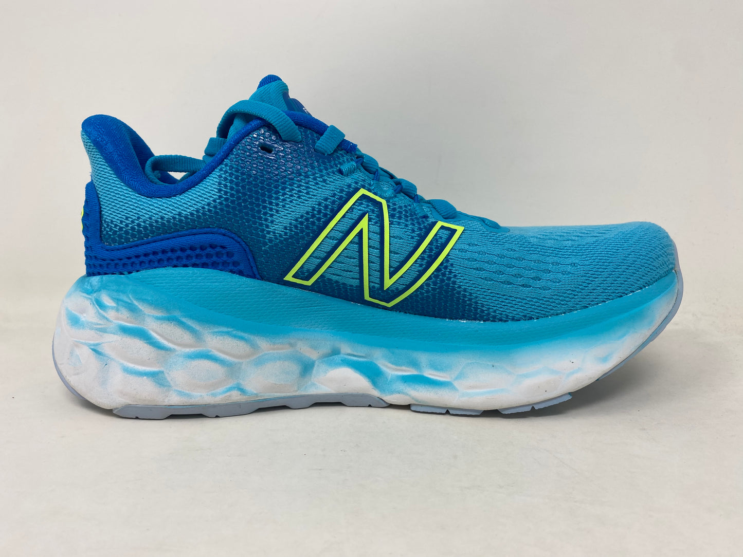 New Balance Women's More V3 Running Shoes Virtual Sky/Lime Glo Size 6 B Medium US