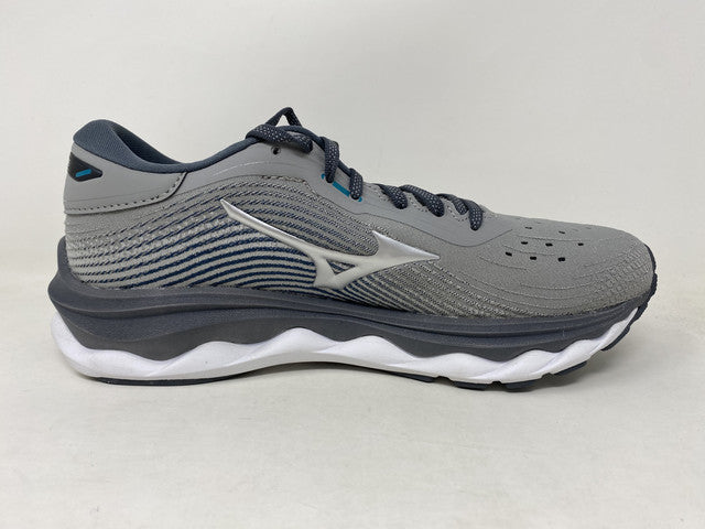 Mizuno महिलाओं के वेव स्काई 5 रनिंग शूज़ ग्रिफिन साइज़ 10 B मीडियम US