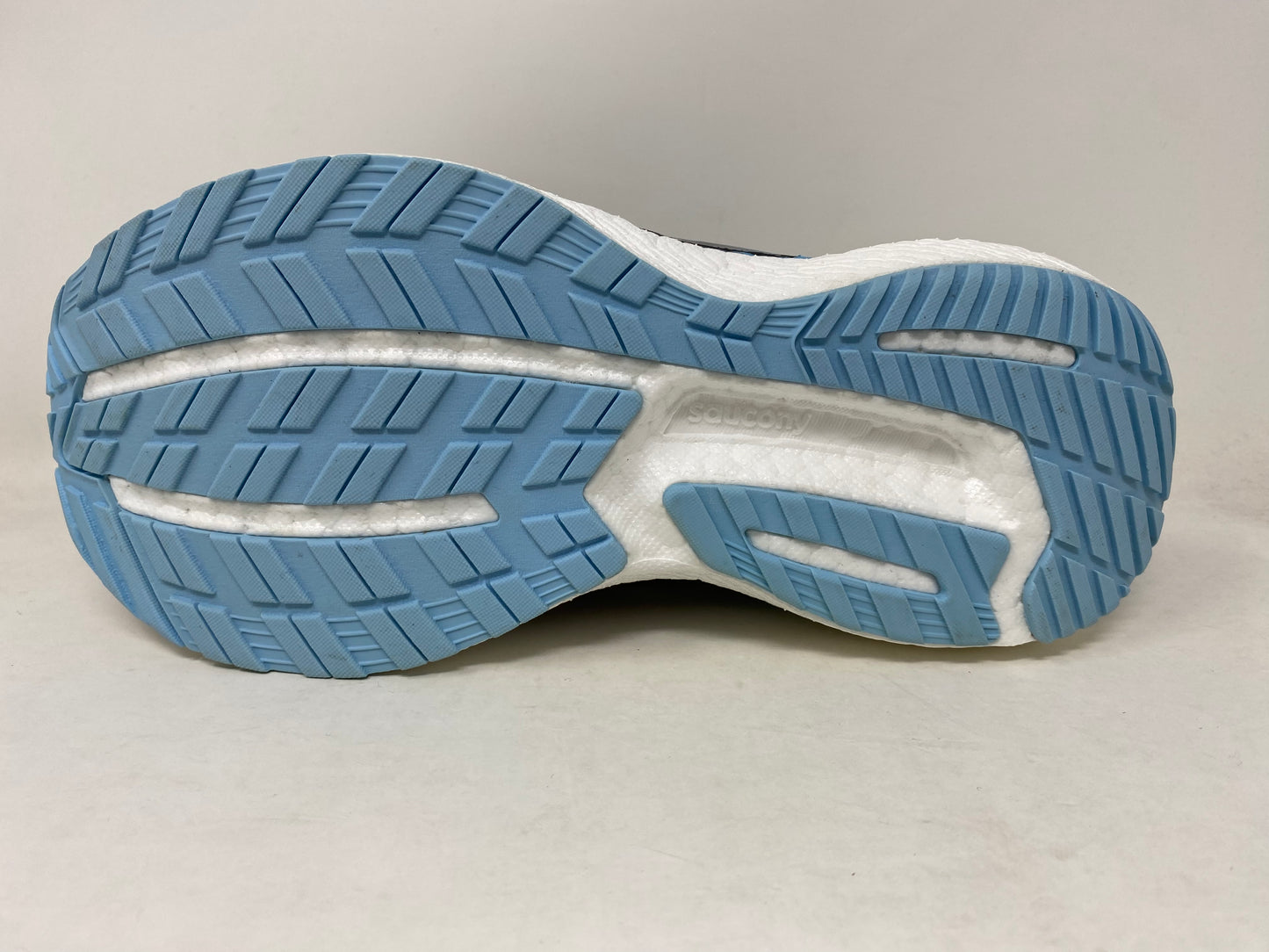 Saucony महिला ट्राईम्फ 19 रनिंग शूज़ अलॉय/पाउडर