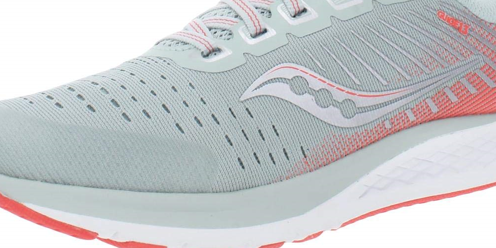 Saucony किड्स गाइड 13 रनिंग शूज़ नीला साइज़ 7
