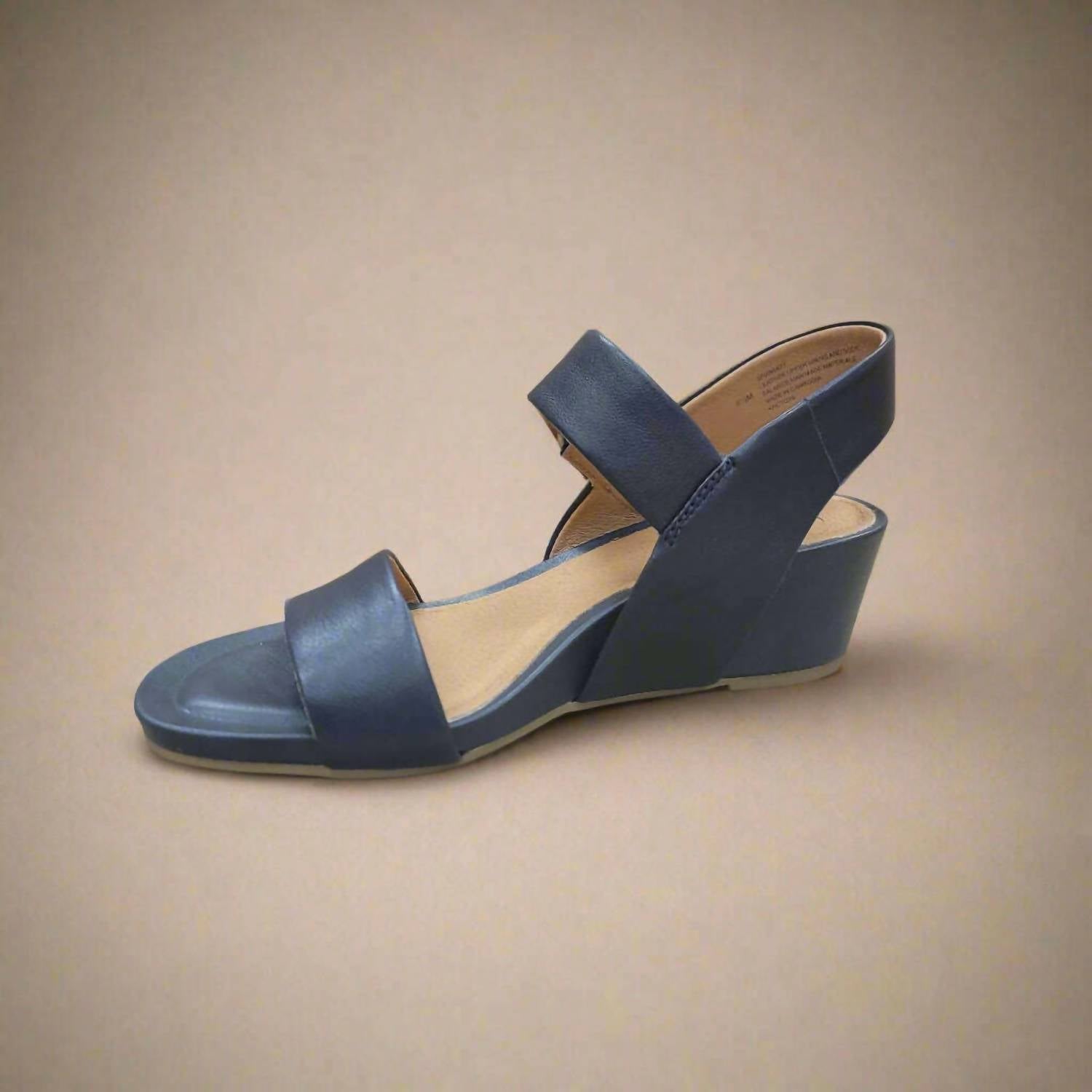 sofft-womens-vaya-low-wedge-sandal