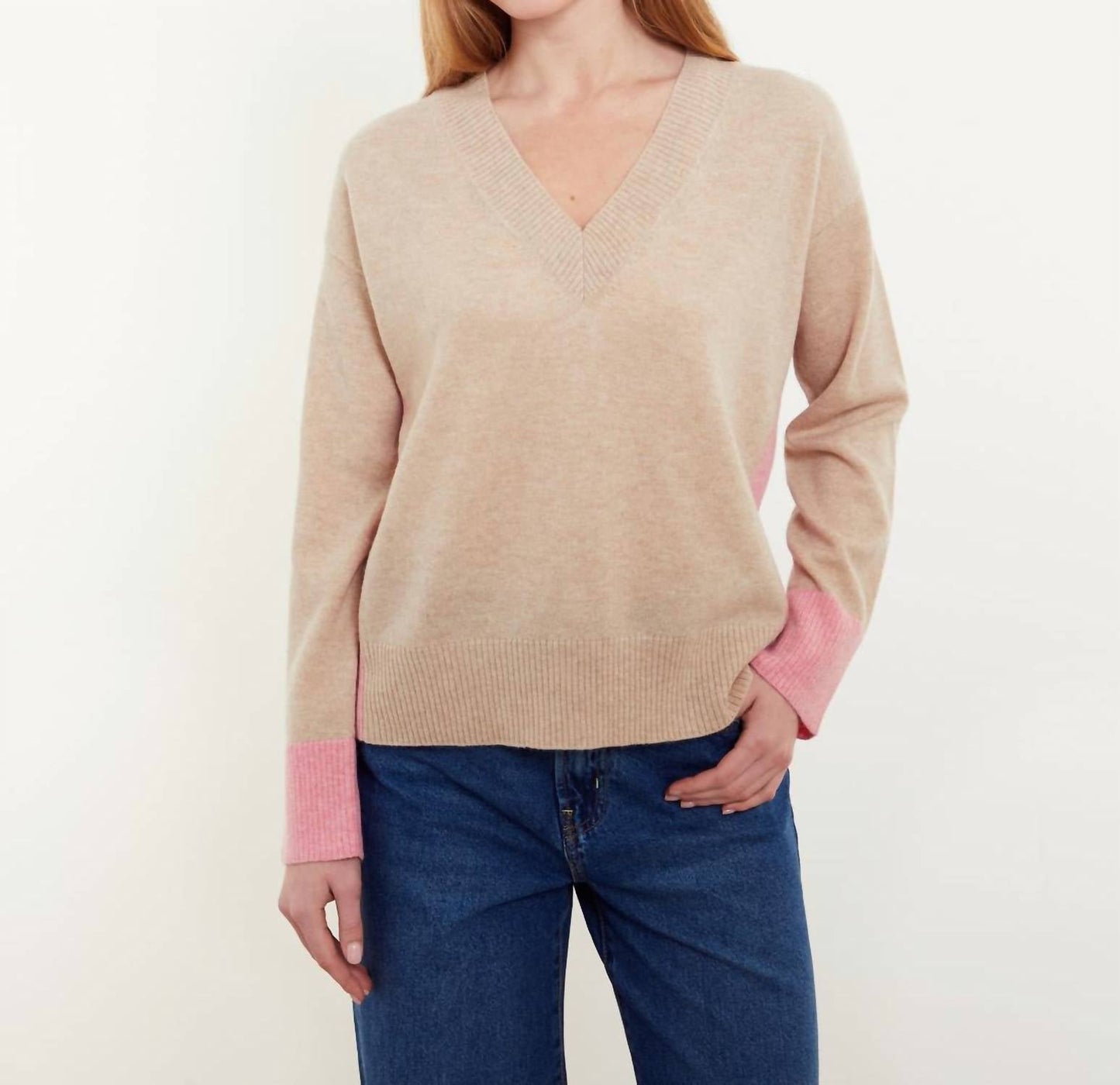 &Isla - Beth V-neck Sweater