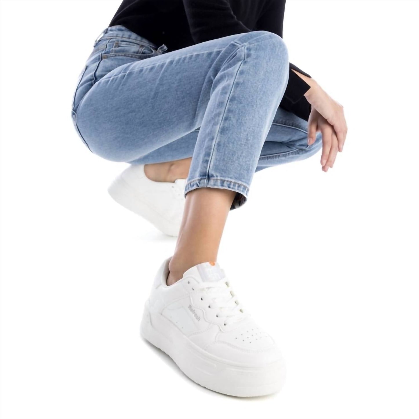 Xti - Women's Adjustable Lace Sneakers