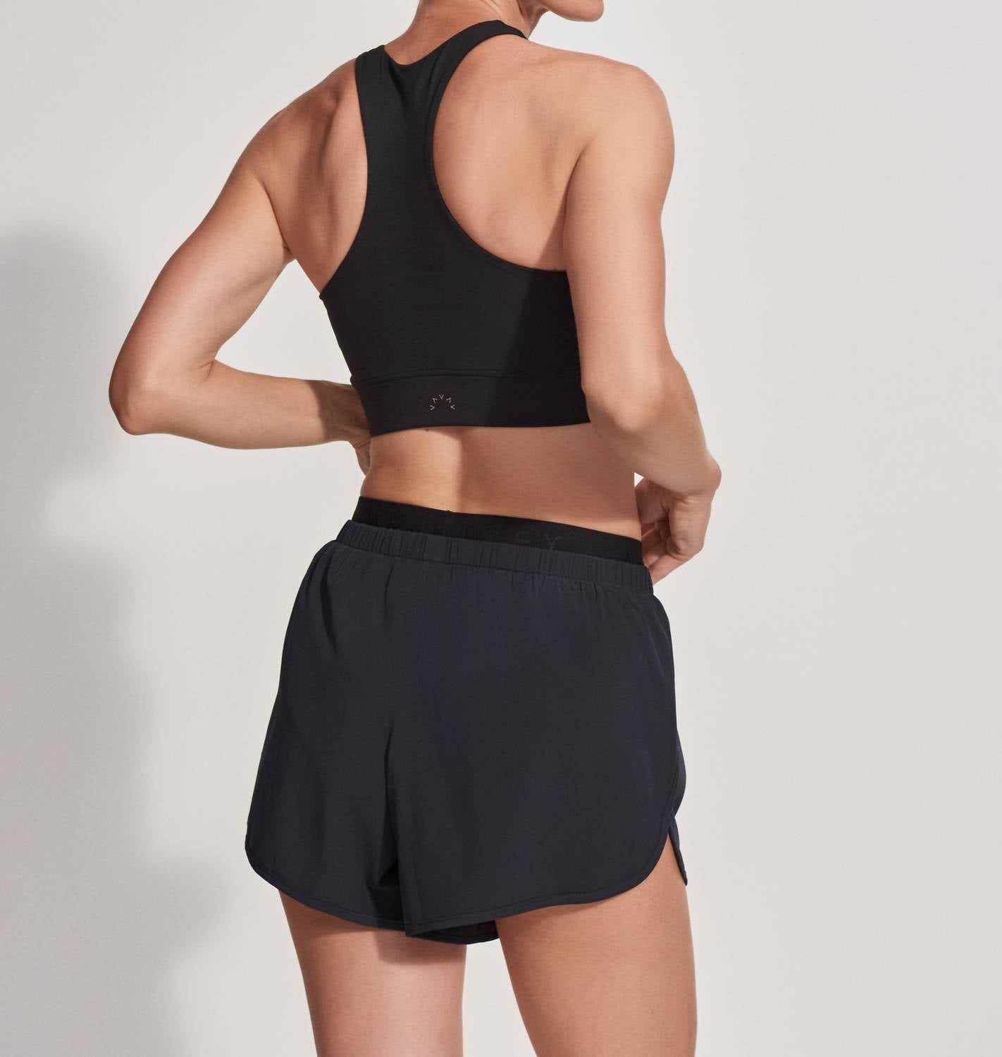 Varley - Rae Mid-rise Running Short