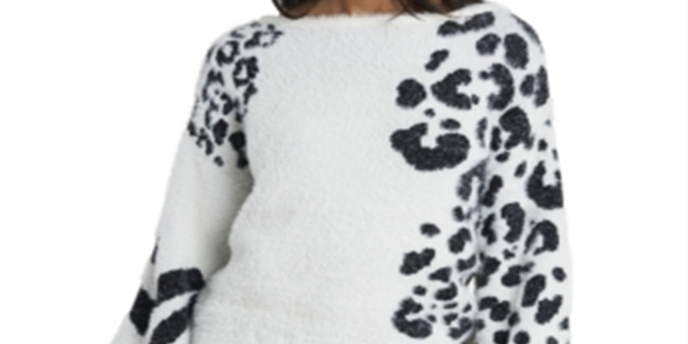 Vince Camuto Women's Animal Print Jacquard Fuzzy Sweater White Size Medium