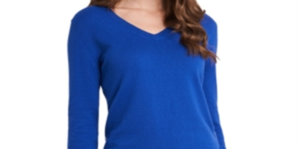 Riley & Rae Women's Clara V Neck Sweater Blue Size Small