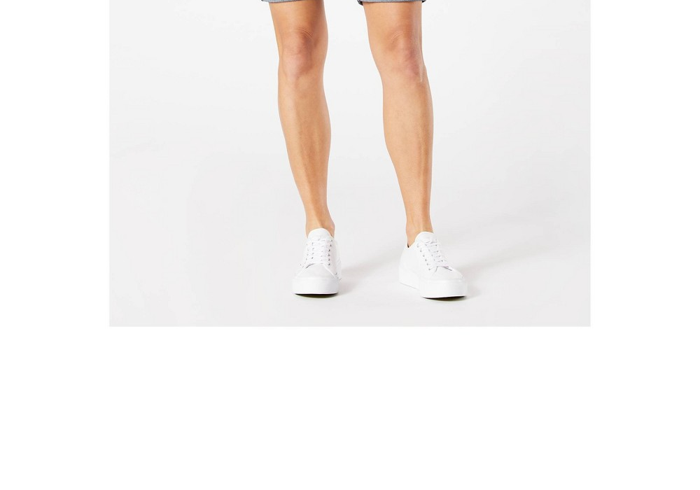 DENIZEN® from Levi's® Women's Mid-Rise 9 Bermuda Jean Shorts Night Tide Size 8