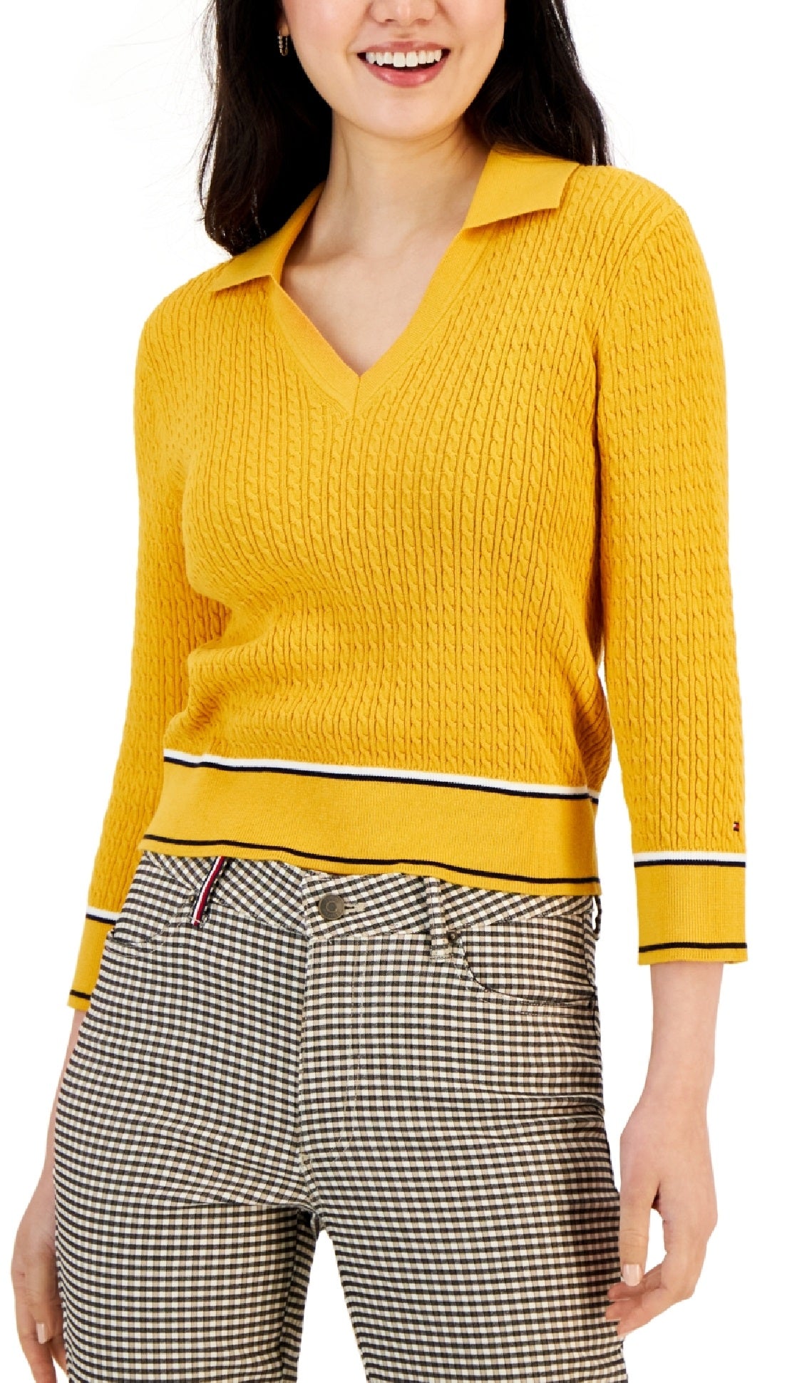 टॉमी हिलफिगर महिलाओं के लिए कॉटन जॉनी कॉलर केबल निट स्वेटर, पीला
