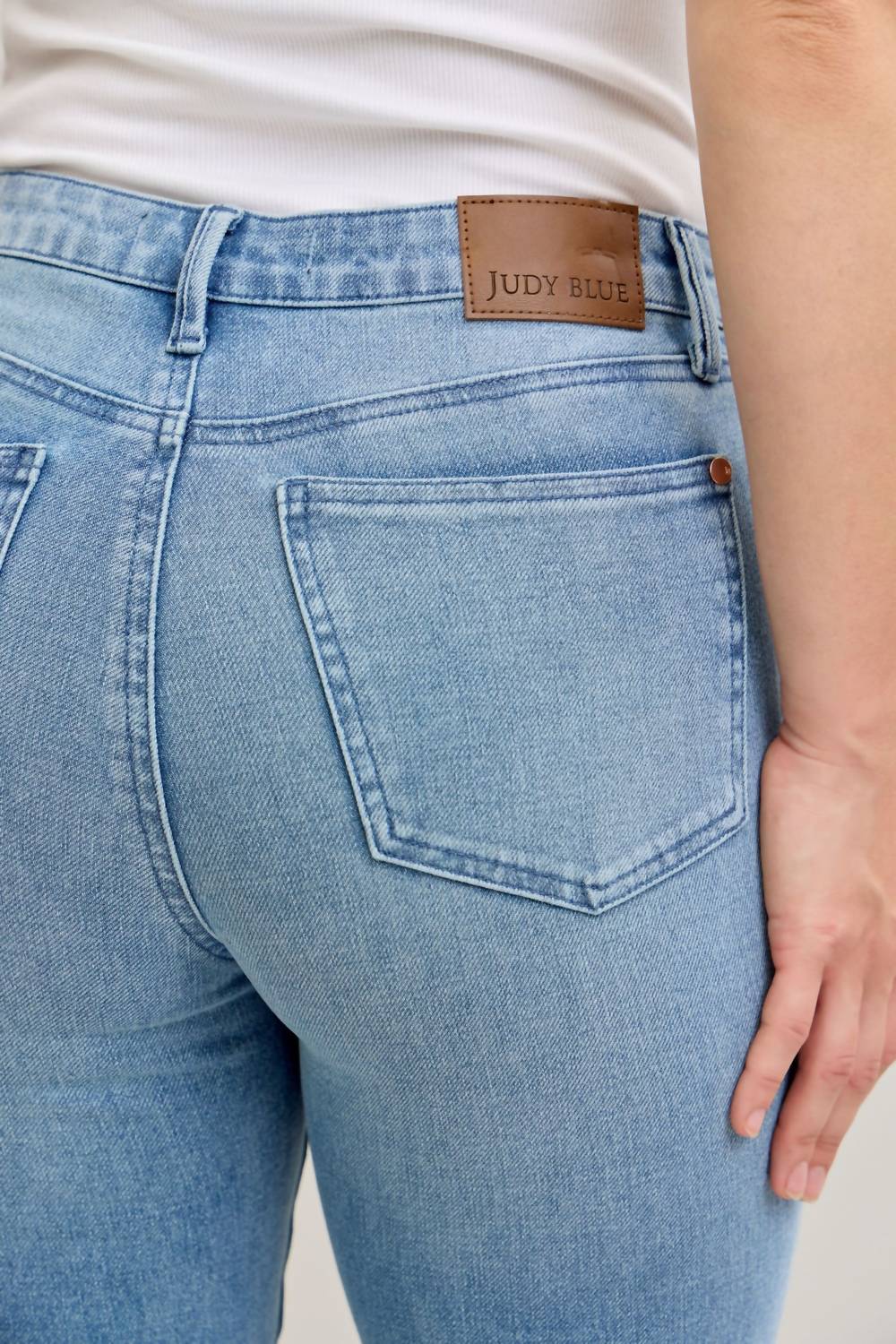Judy Blue - Mid Rise Bootcut Jeans