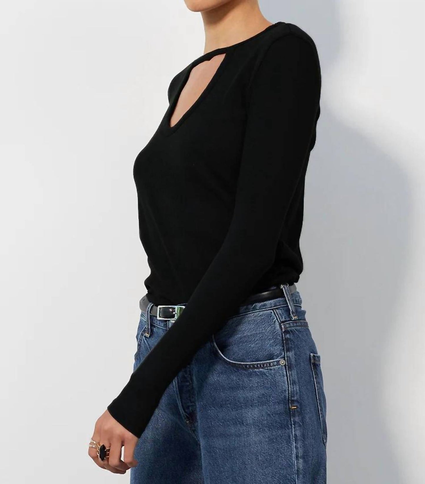 Bobi - Front Keyhole Tee