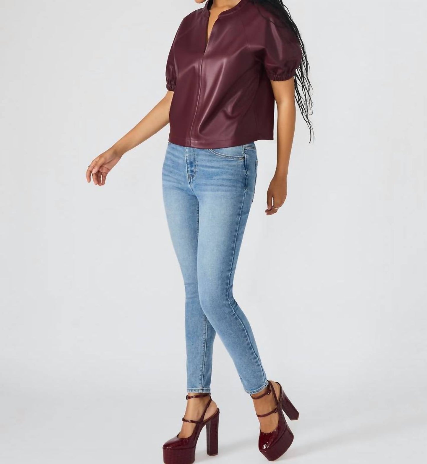 Steve Madden - Roxanne Short Sleeve Top
