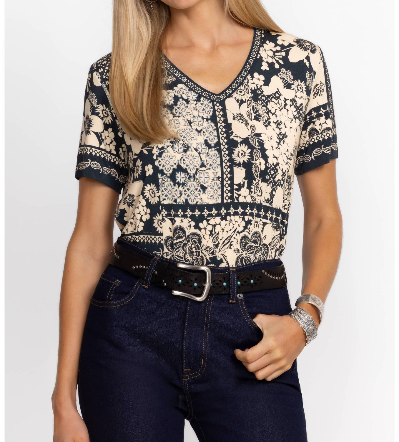Johnny Was - THE JANIE FAVORITE SHORT SLEEVE V-NECK SWING TEE