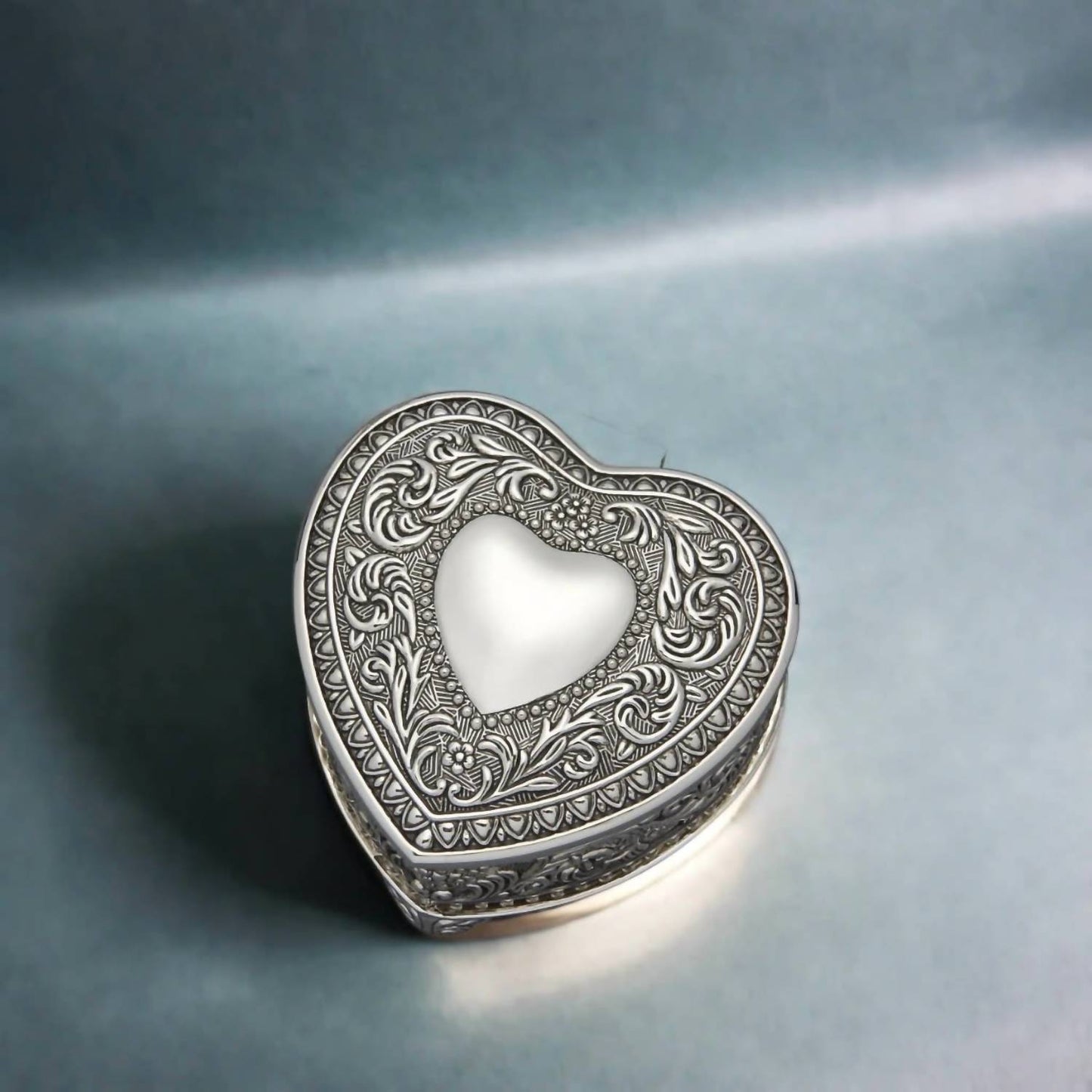 Creative Gifts International - Genoa Heart Shaped Box