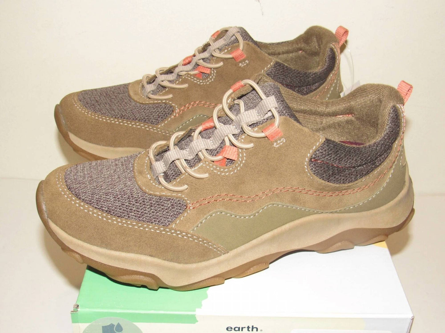 Earth - Women's Tierney Sneaker