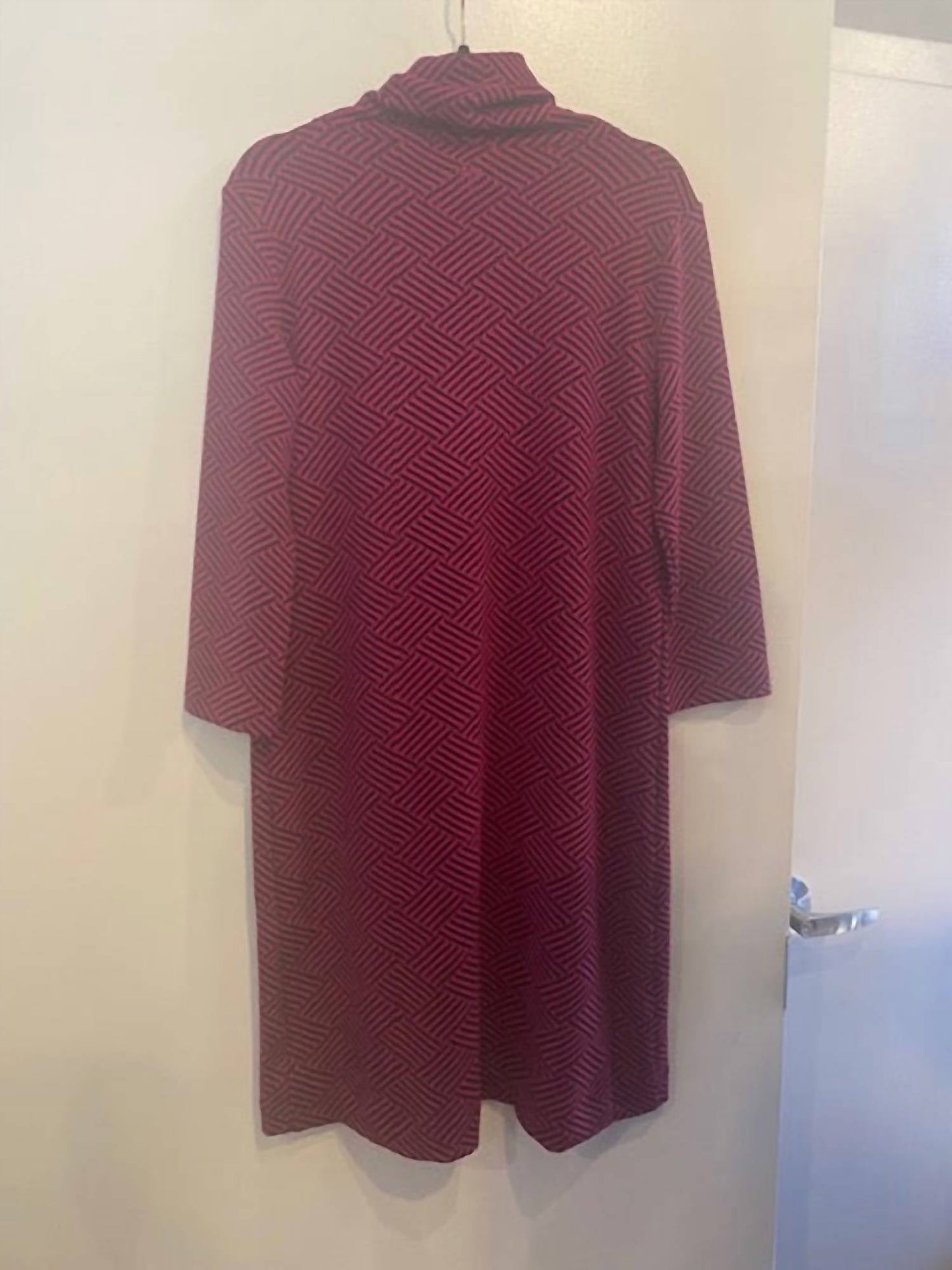 Tyler Boe - Women's Geometric Print Knit Cowl Neck Shift Dress
