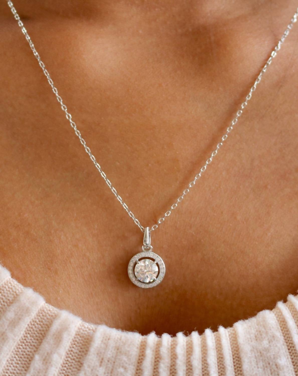 Allyanna Gifts - Women's Moissanite Halo Necklace