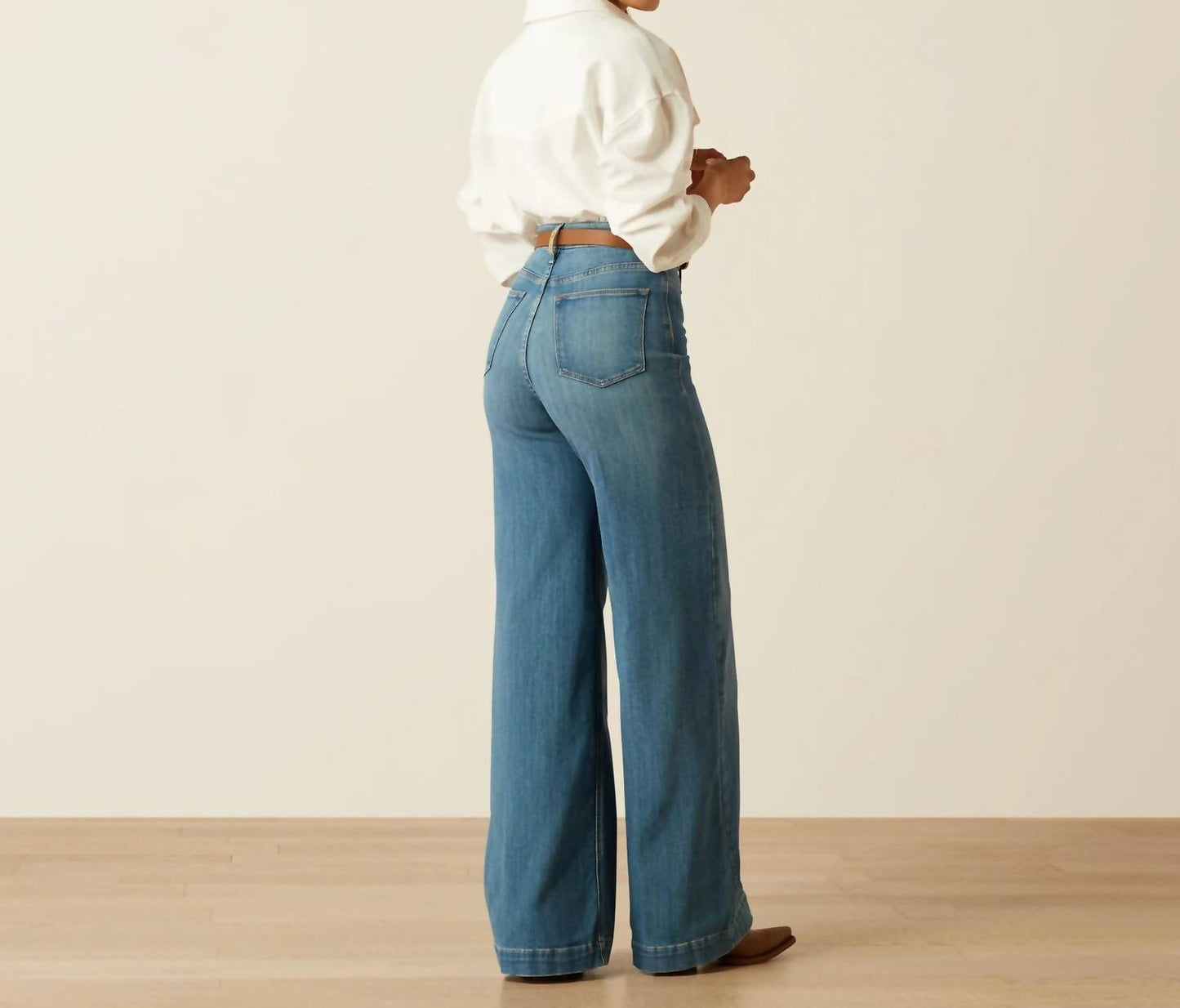 Ariat - Ultra High Rise Sloane Wide Leg Jeans