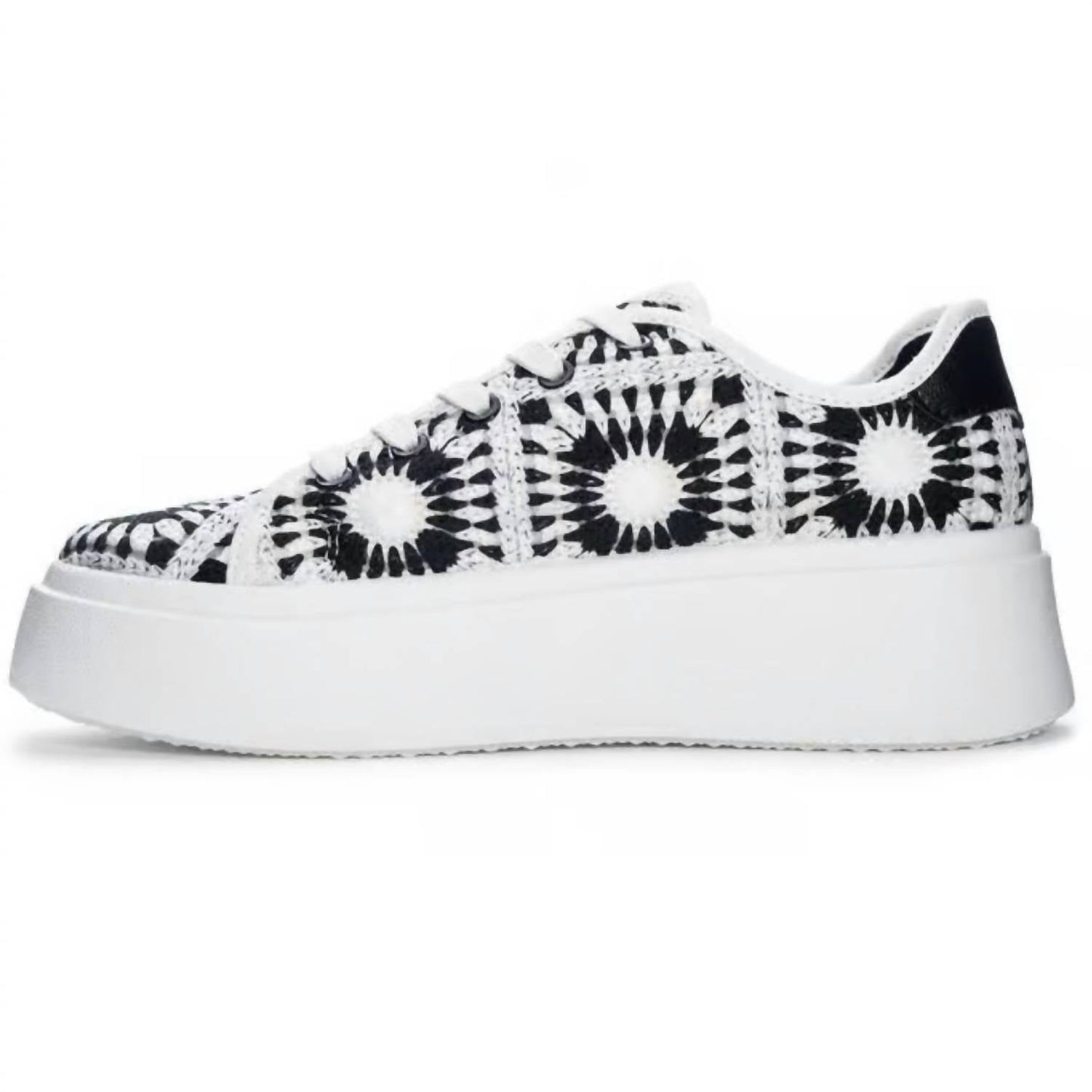Chinese Laundry - Recreation Crochet Sneaker