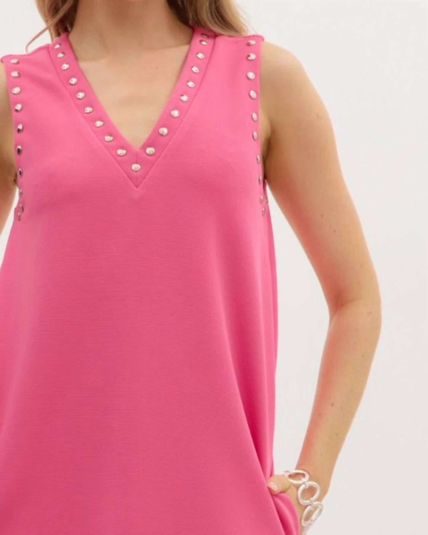 Entro - V Neck Cotton Dress With Grommets