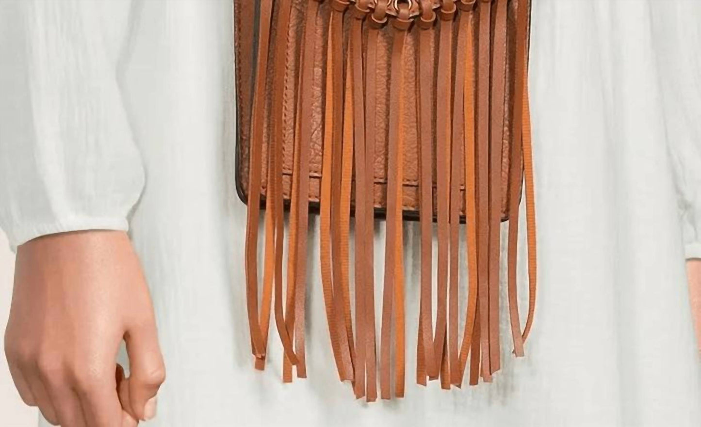 एम्पीयर क्रिएशन्स - महिलाओं के लिए स्कारलेट फ्रिंज फोनकेस क्रॉसबॉडी बैग