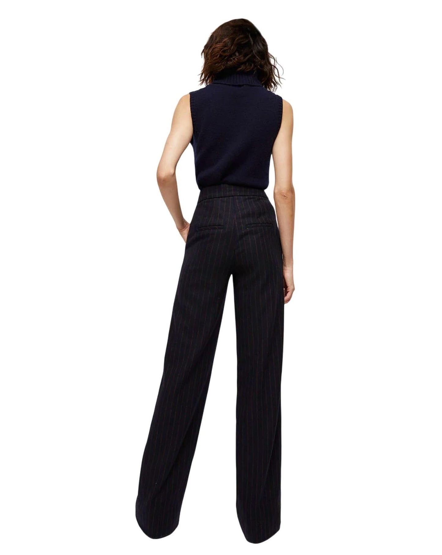 वेरोनिका बेयर्ड - टोनेली पैंट