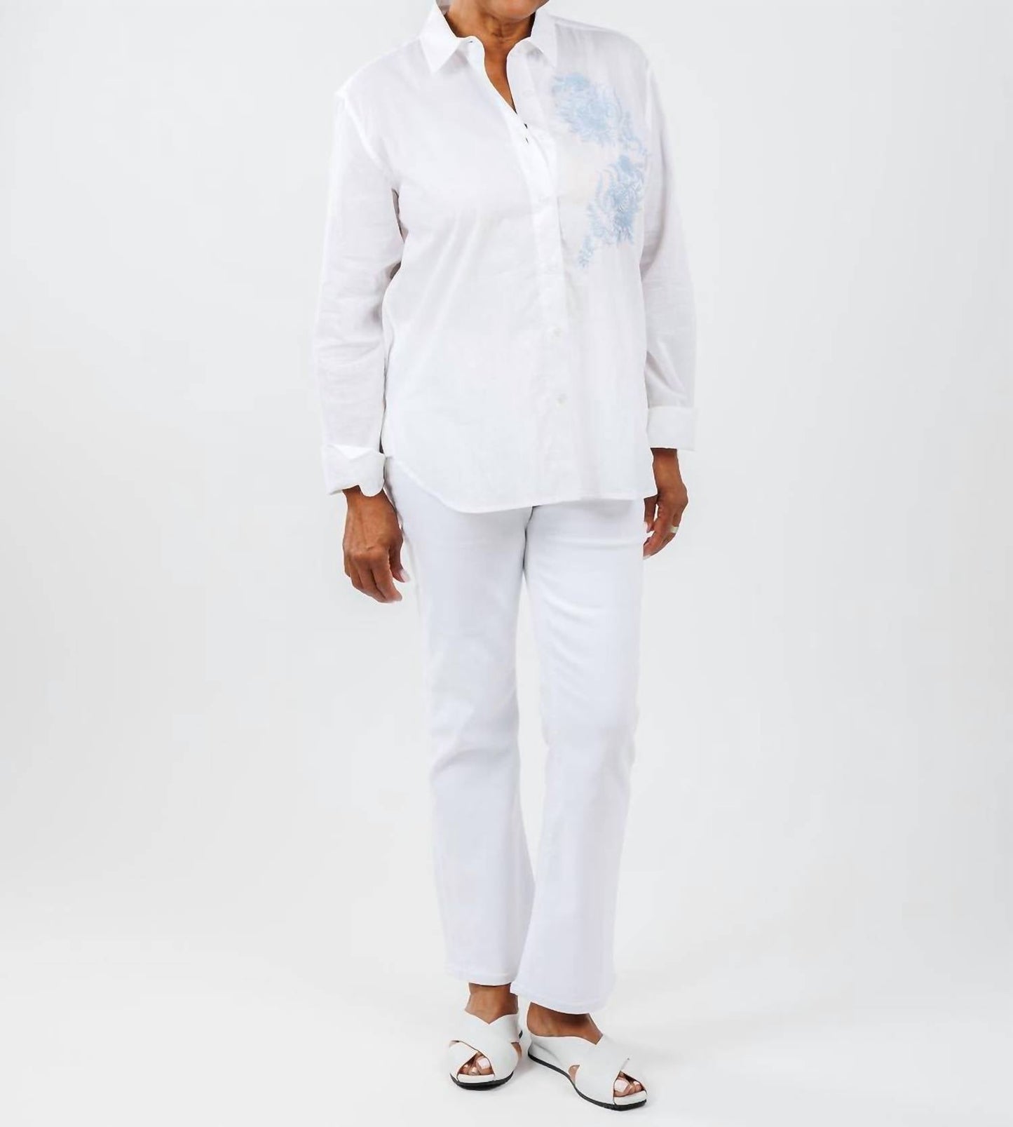 इलियट लॉरेन - जुआना एम्ब्रॉयडर्ड बटन डाउन शर्ट