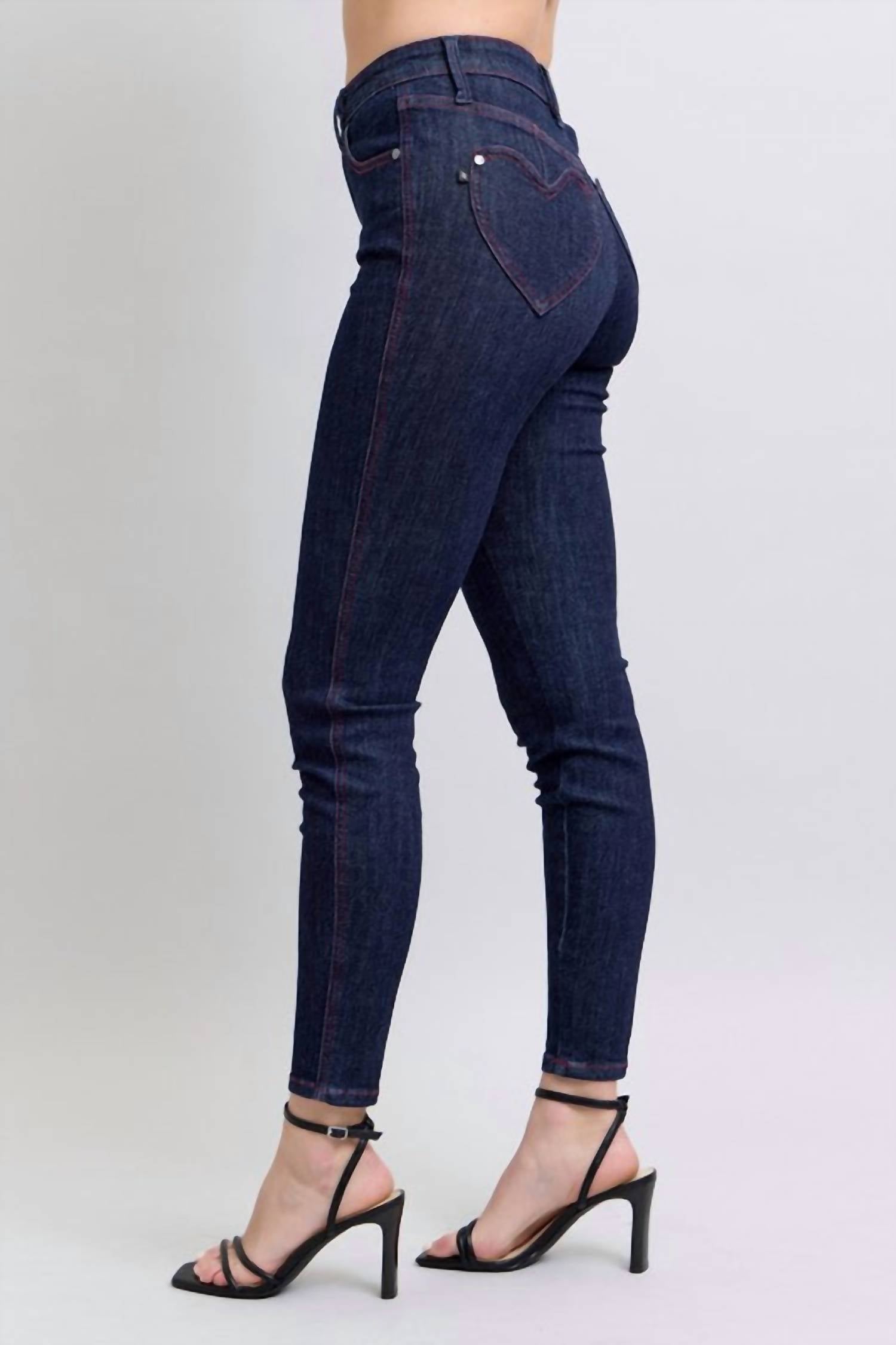 judy-blue-heart-pocket-skinny-jean