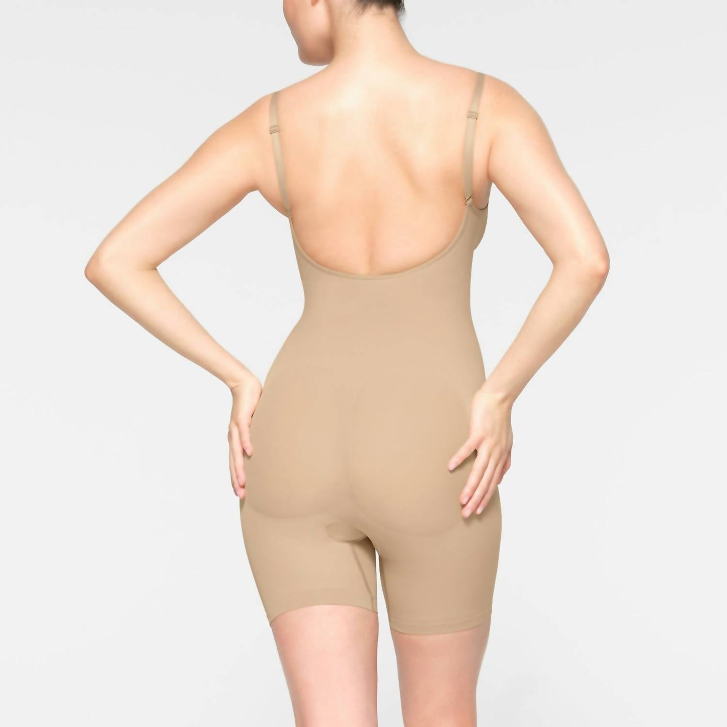 Skims - Seamless Sculpt Low Back Mid Thigh Bodysuit
