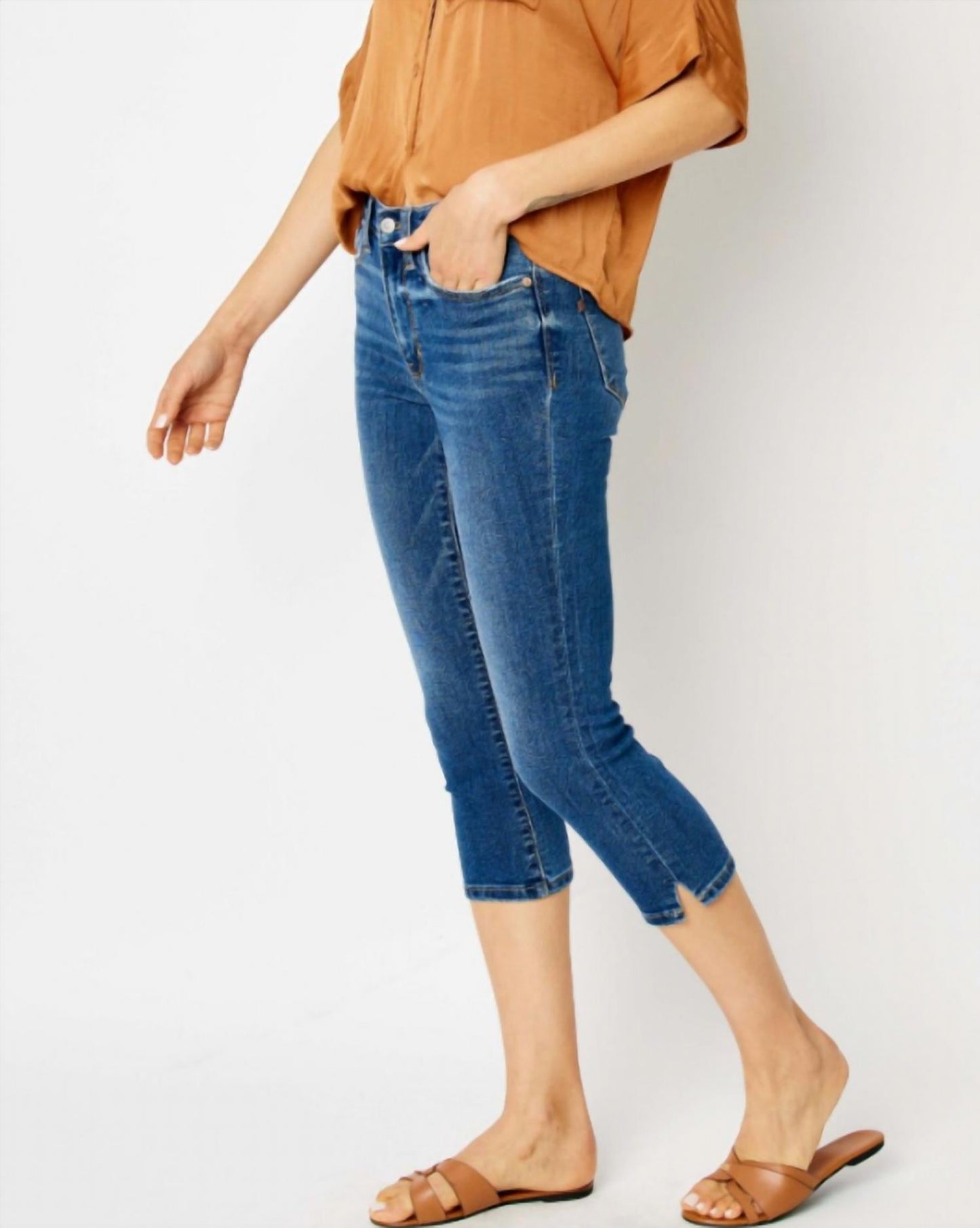Judy Blue - Slim Fit Capri With Side Slit Jeans