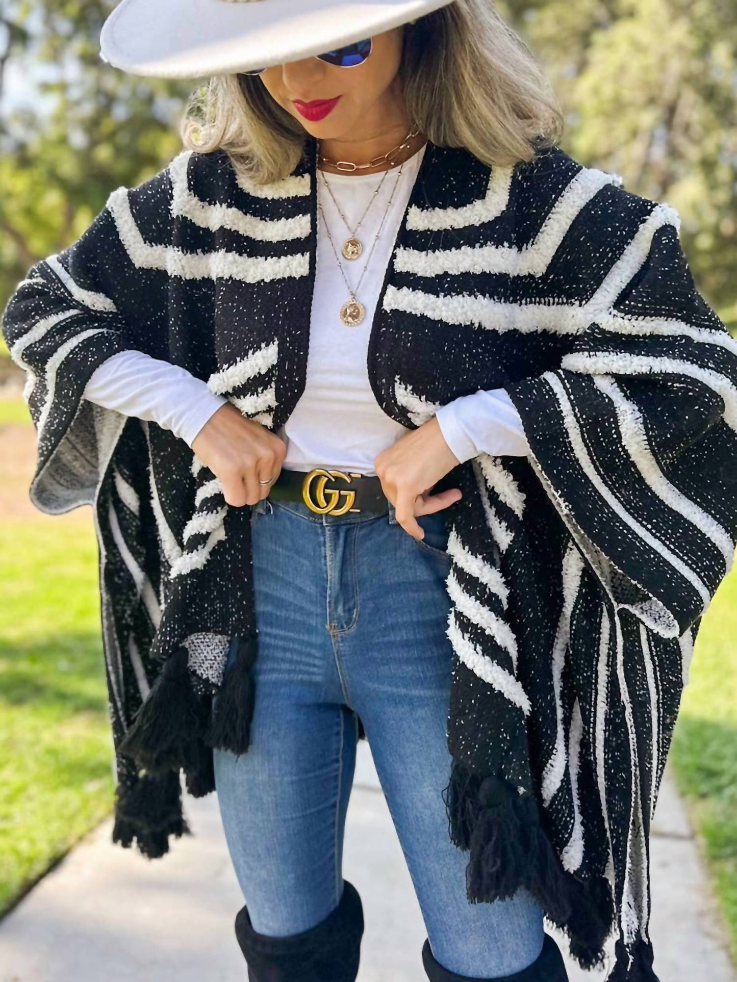 Amoli - Western Textured Pattern With Chunky Tassel Cardigan