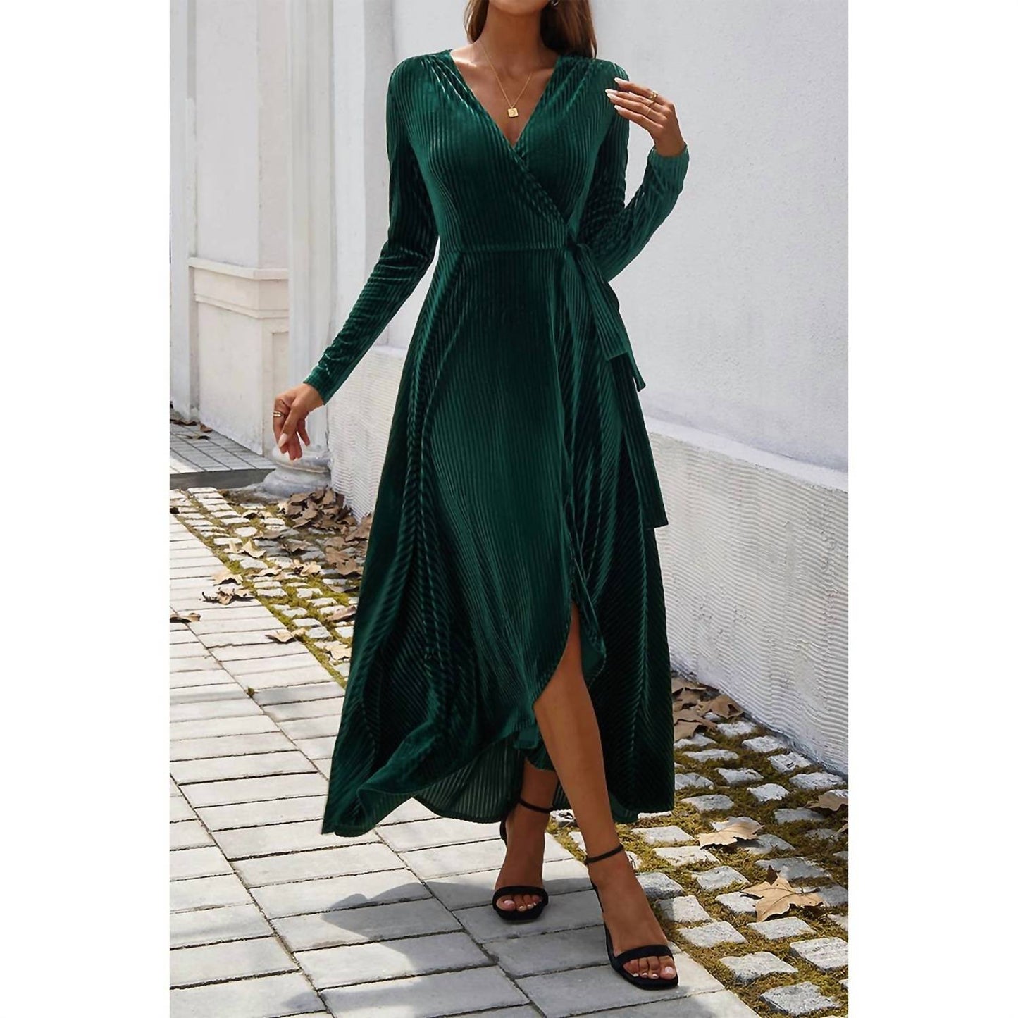Supreme Fashion - V Neck Velvet Maxi Dress