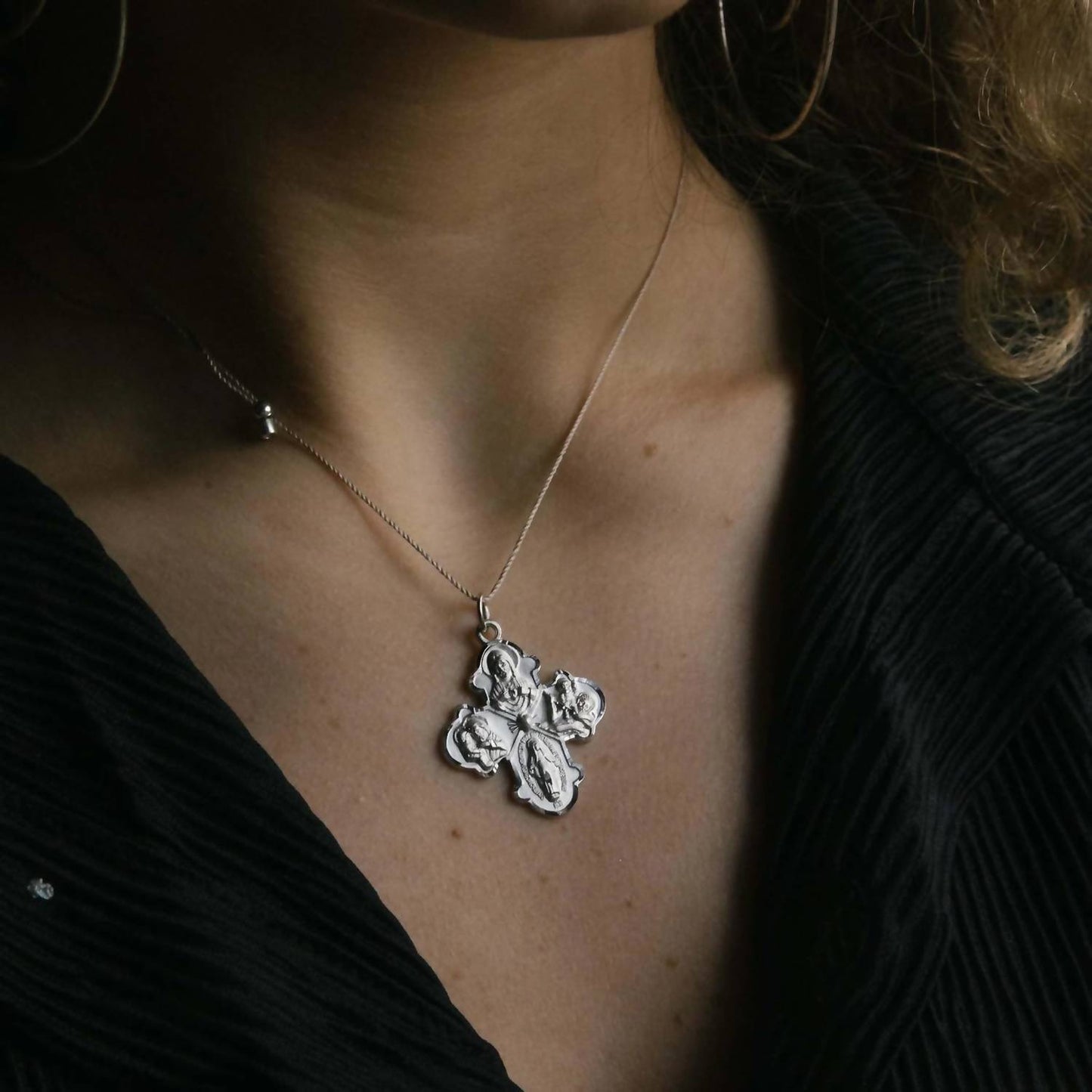 &Livy - 4-way Cross Necklace