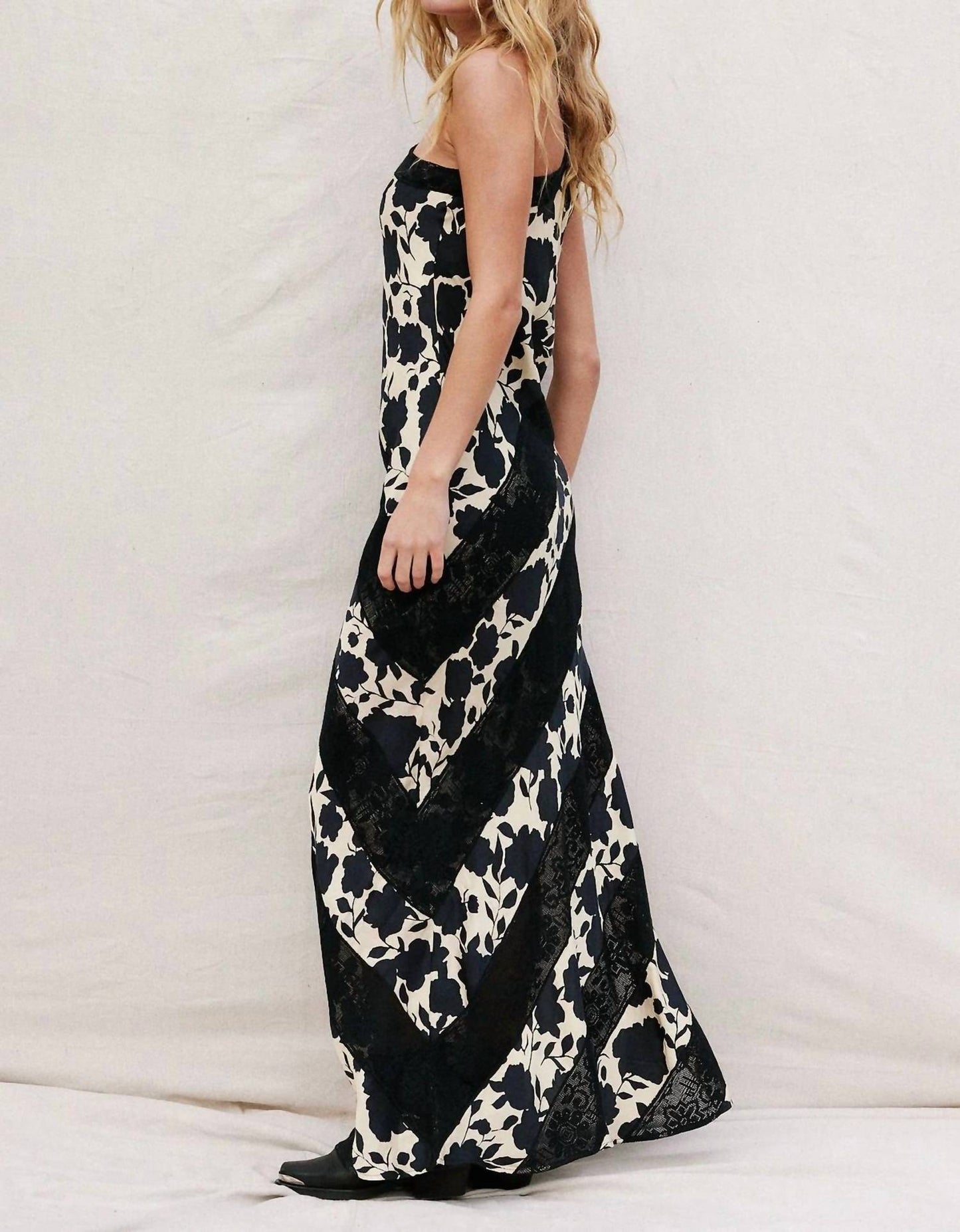 Jen'S Pirate Booty - Gironna Maxi Dress