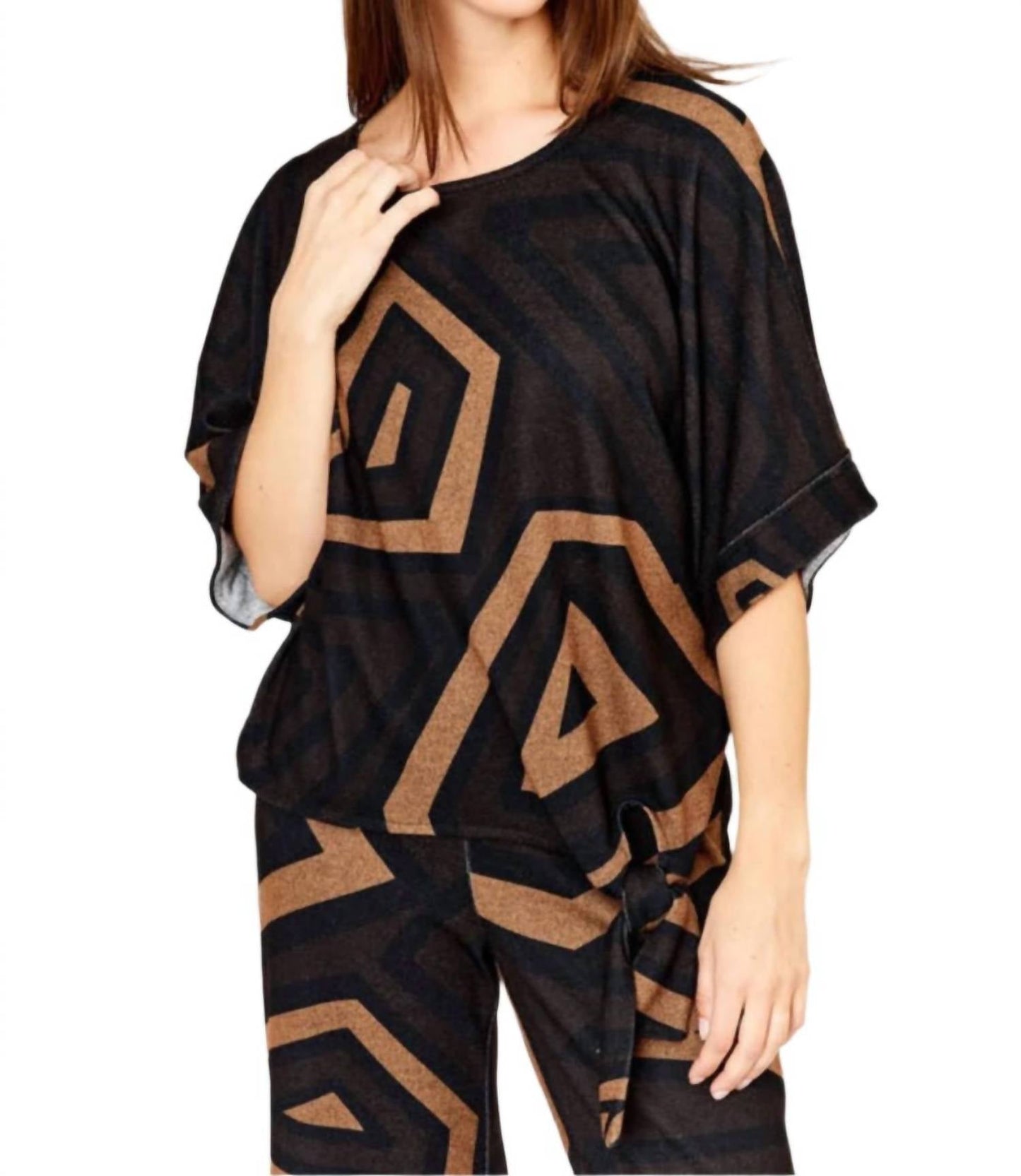 Frank Lyman - Flowy Elbow Crewneck Top