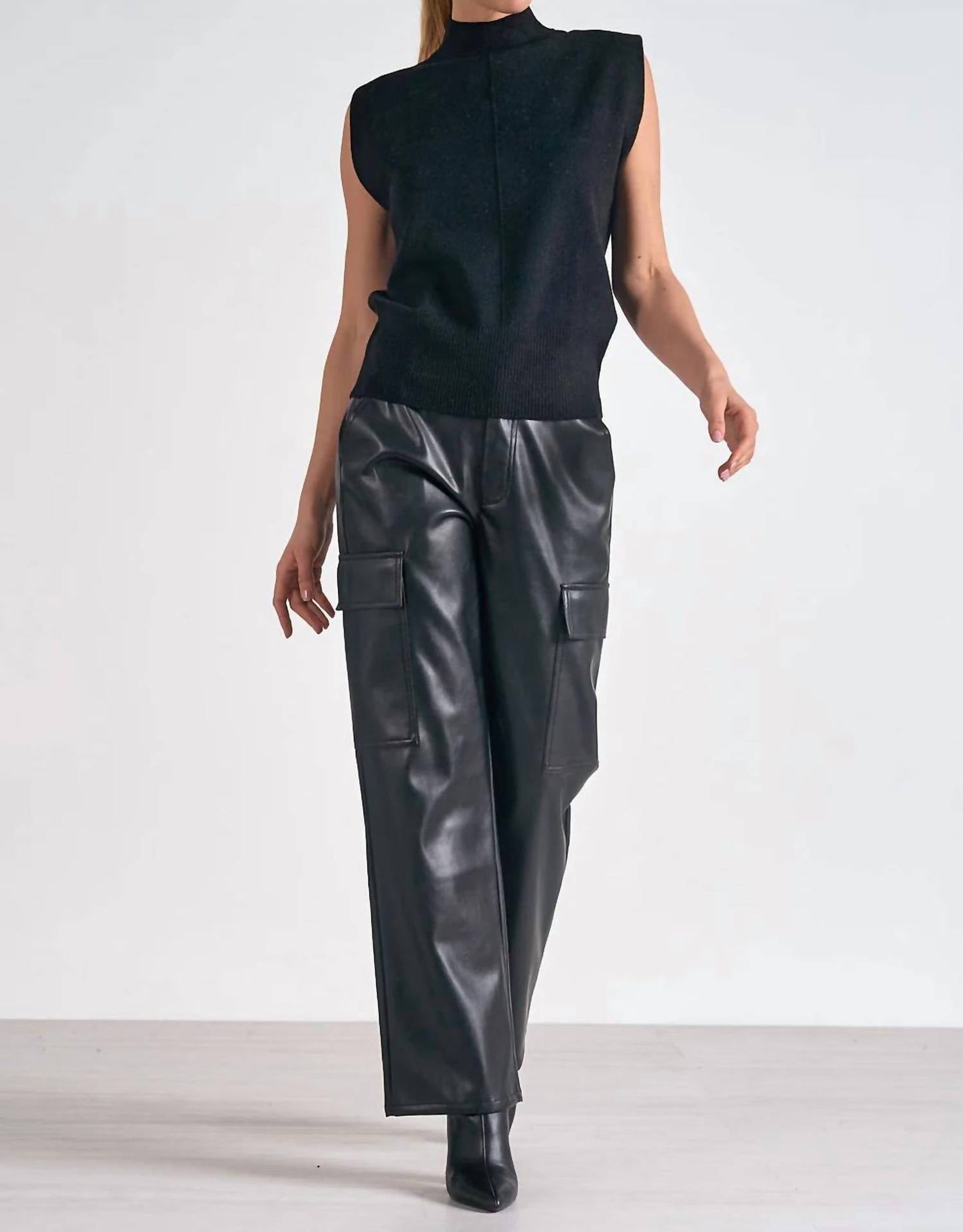 Elan - Sleeveless Sweater