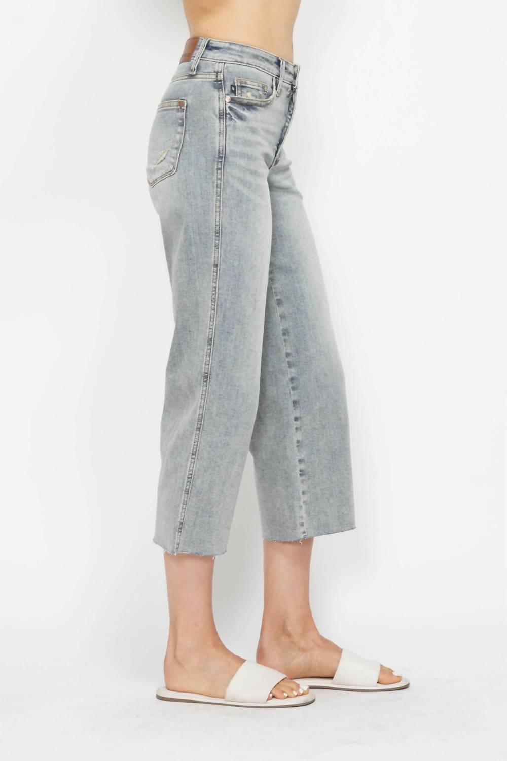 Judy Blue - Tummy Control Wide Leg Crop Jeans