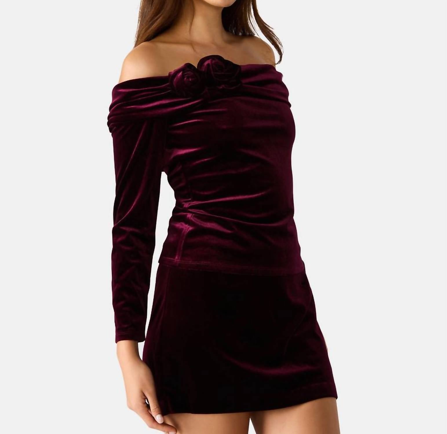 steve-madden-lici-long-sleeve-off-the-shoulder-top