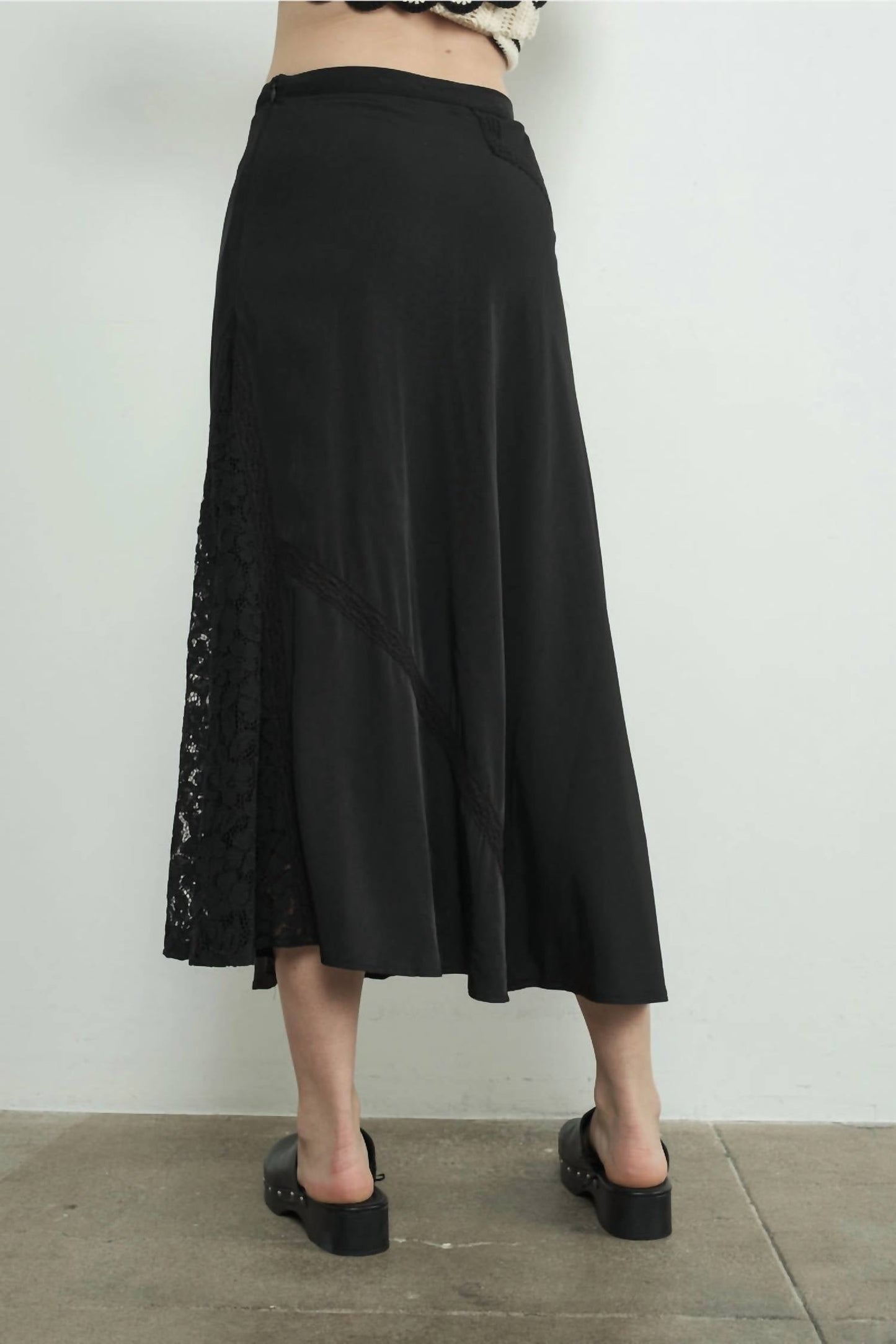 Aaron & Amber - Lined Lace Insert Skirt