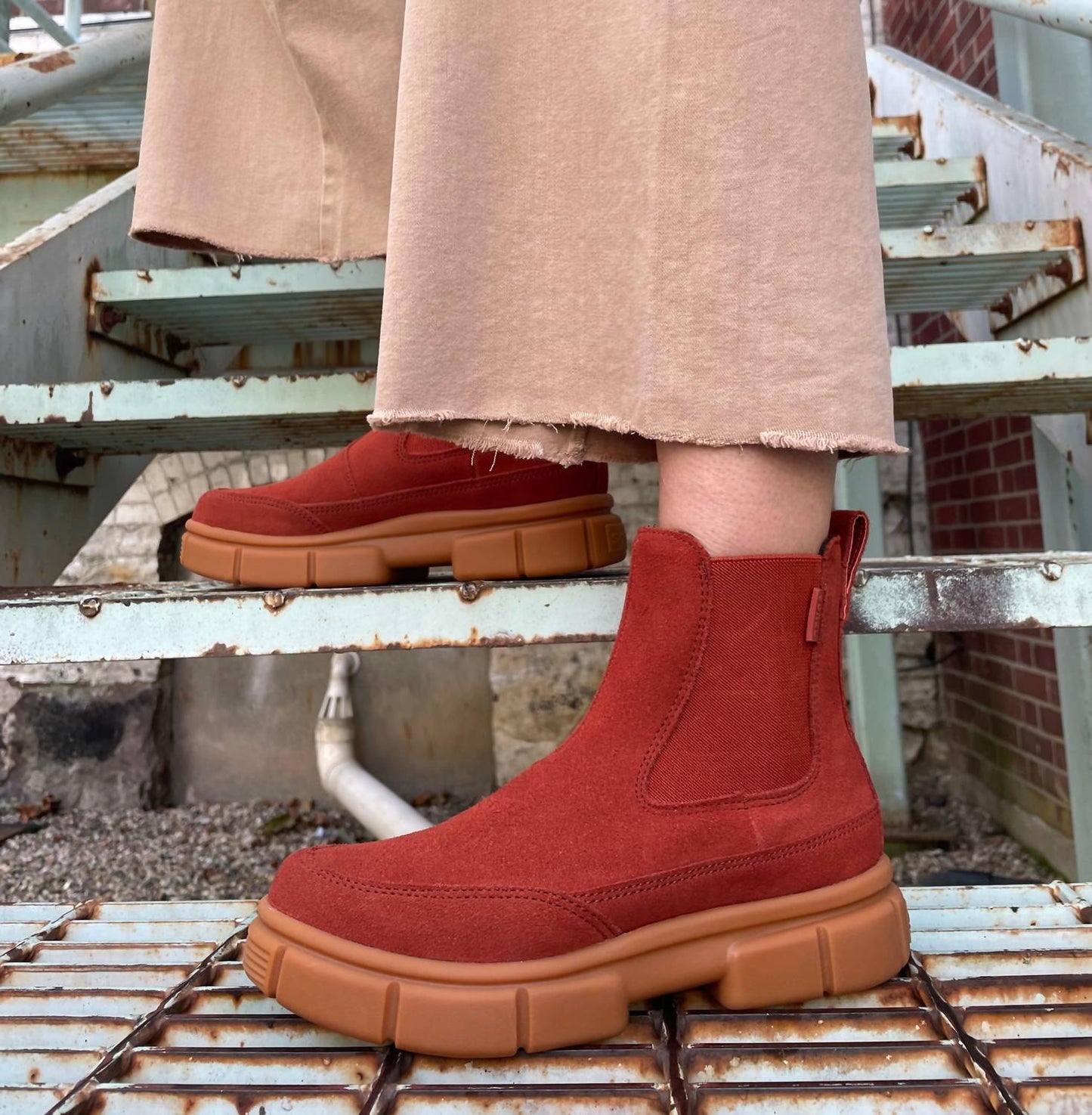 Sorel - Women's Explorer STRT Chelsea Boots