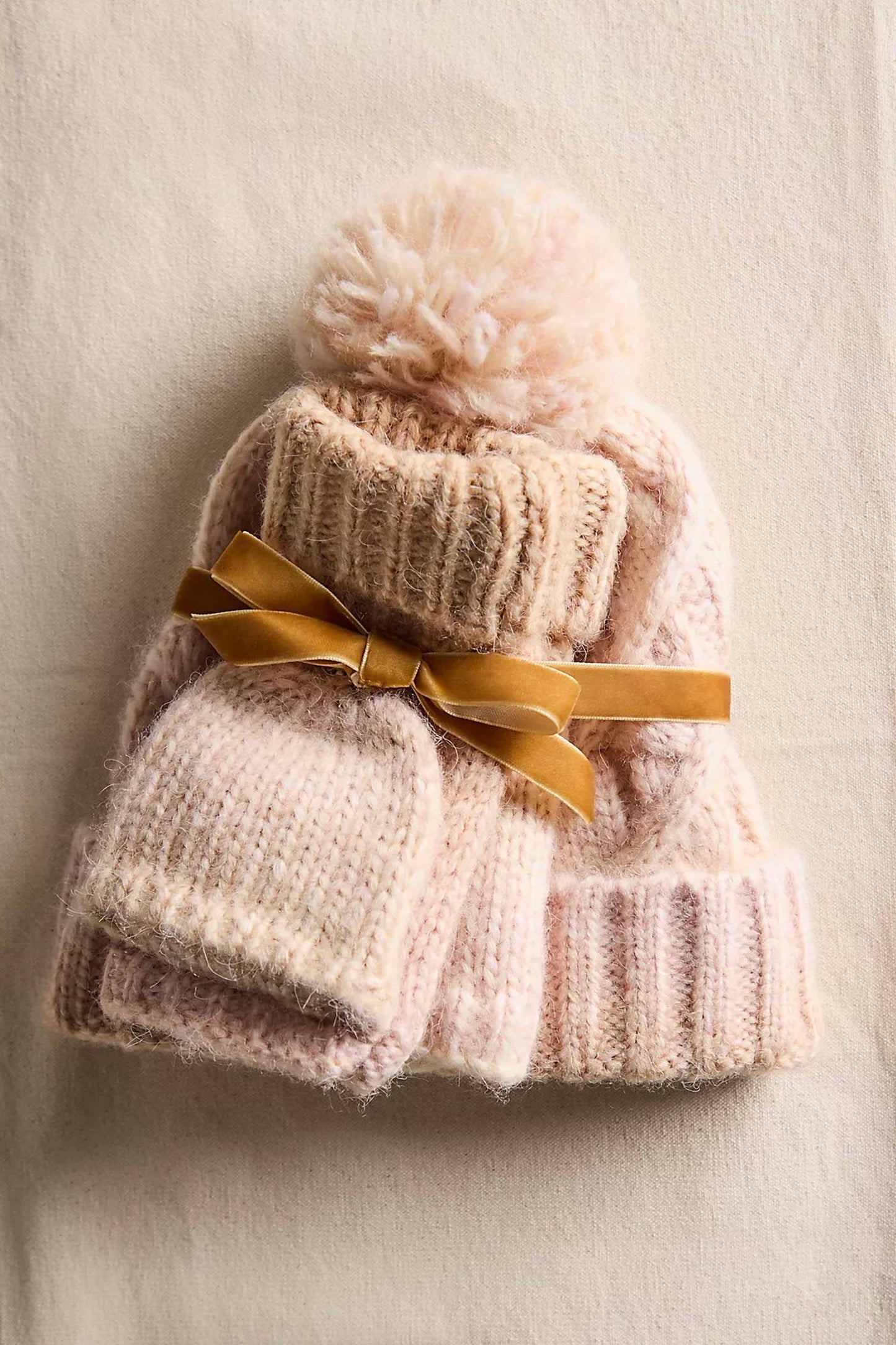 Free People - Women's Rainbow Run Hat and Glove Set